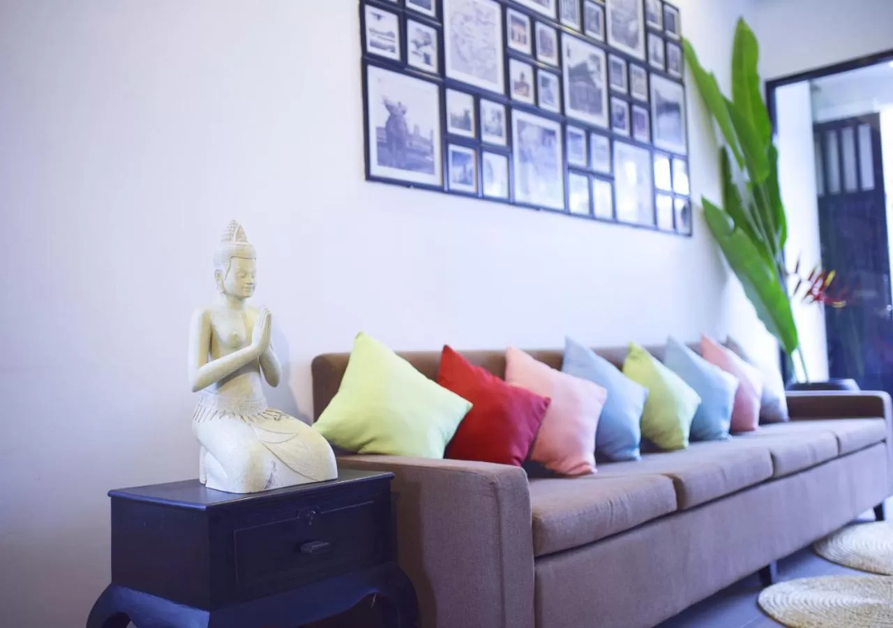 Living room, Seating Area in Ladear Privilege Rooms