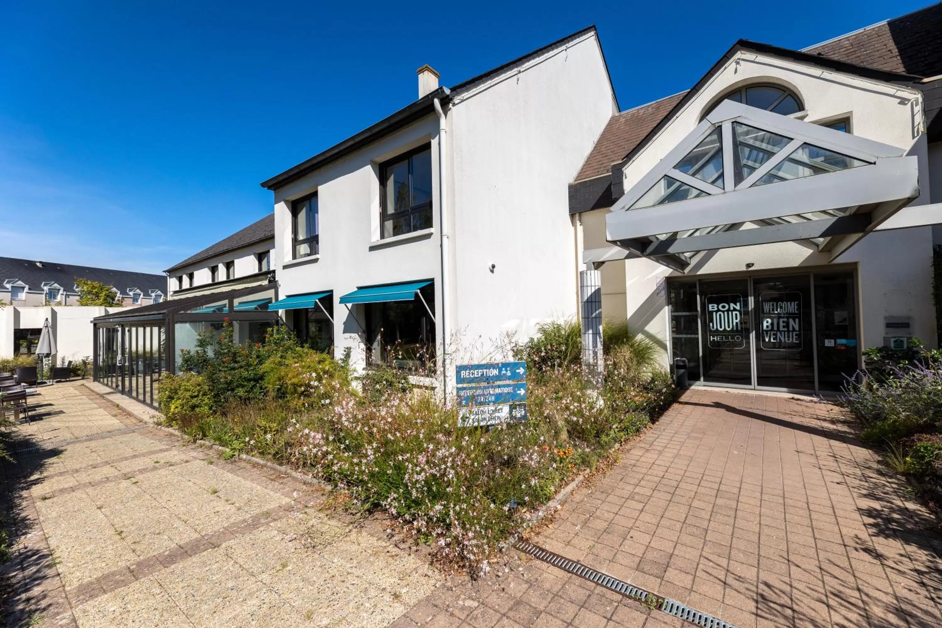 Property building in Kyriad Blois Sud - Vineuil