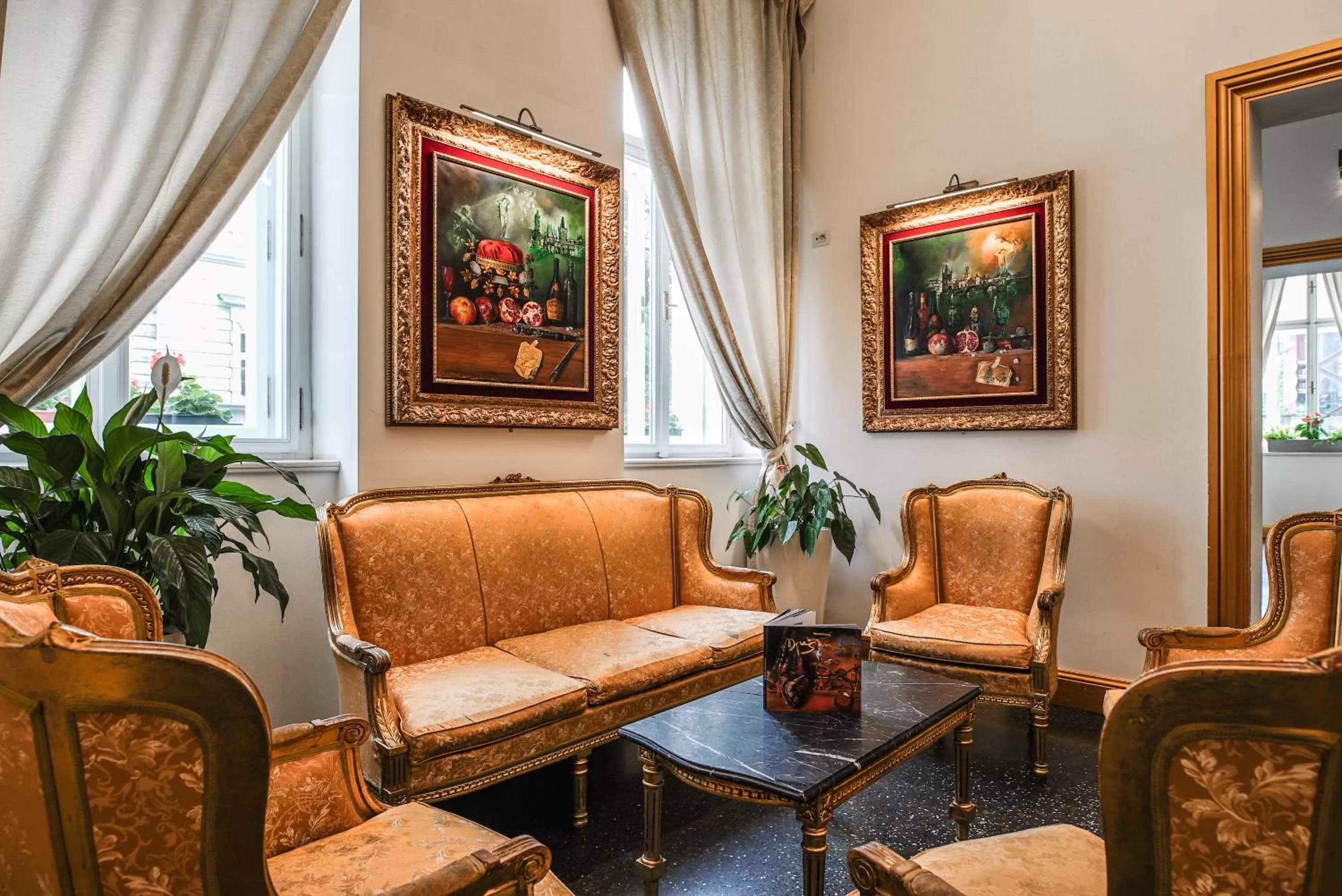 Lounge or bar in Hotel Assenzio Prague