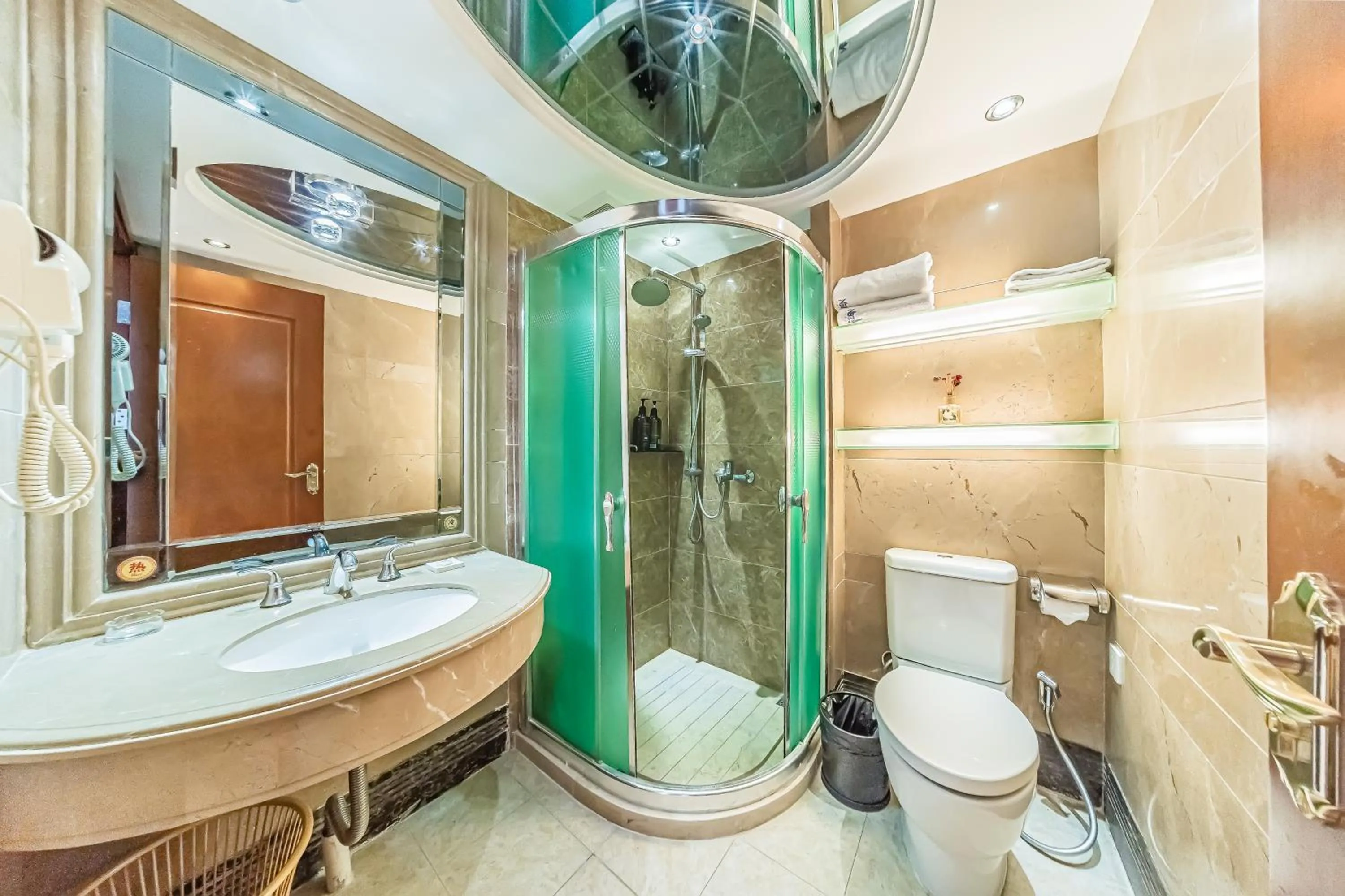 Shower in South & North International Apartment Beijing Road