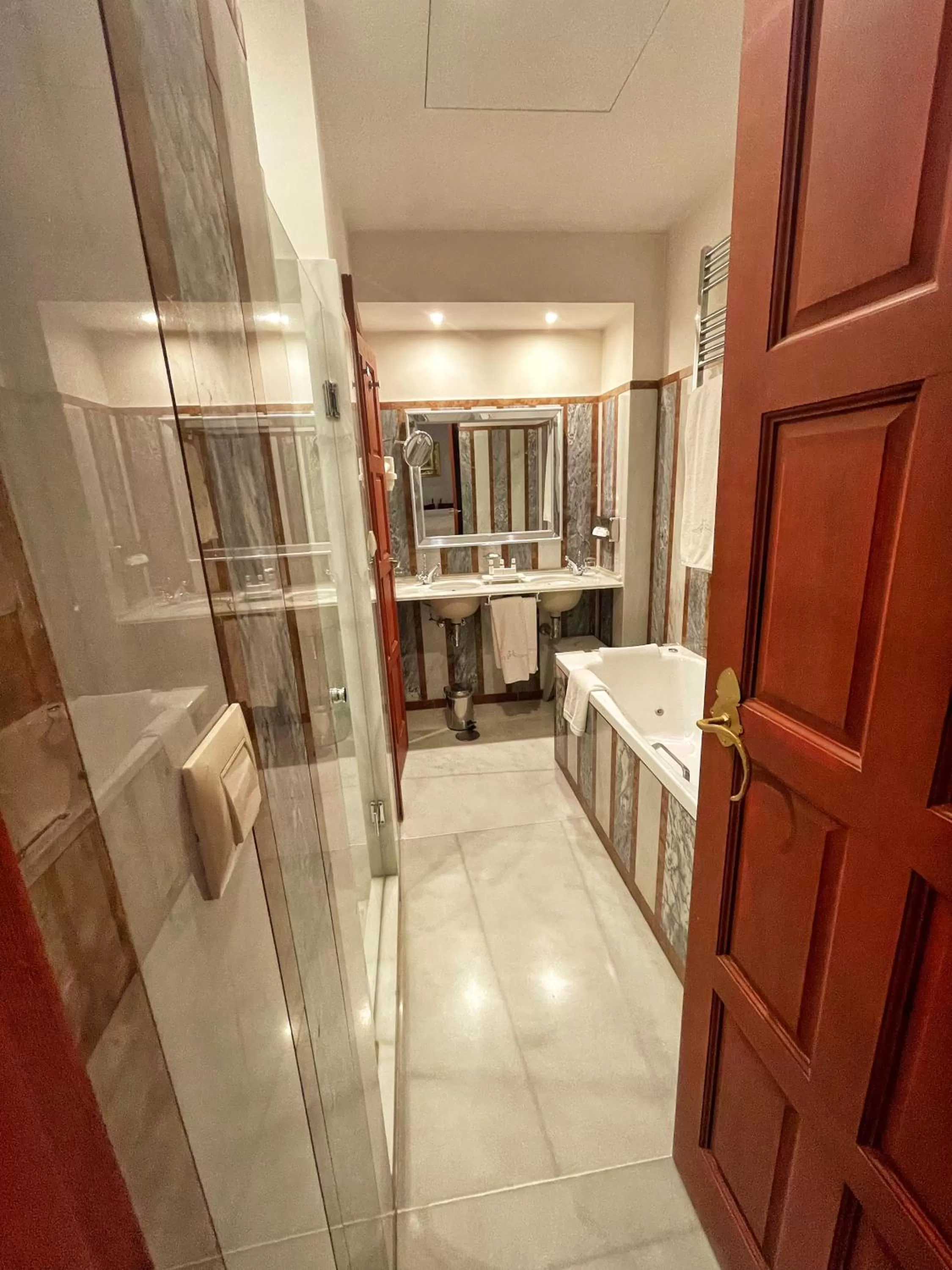 Bathroom in Las Casas de la Judería de Córdoba