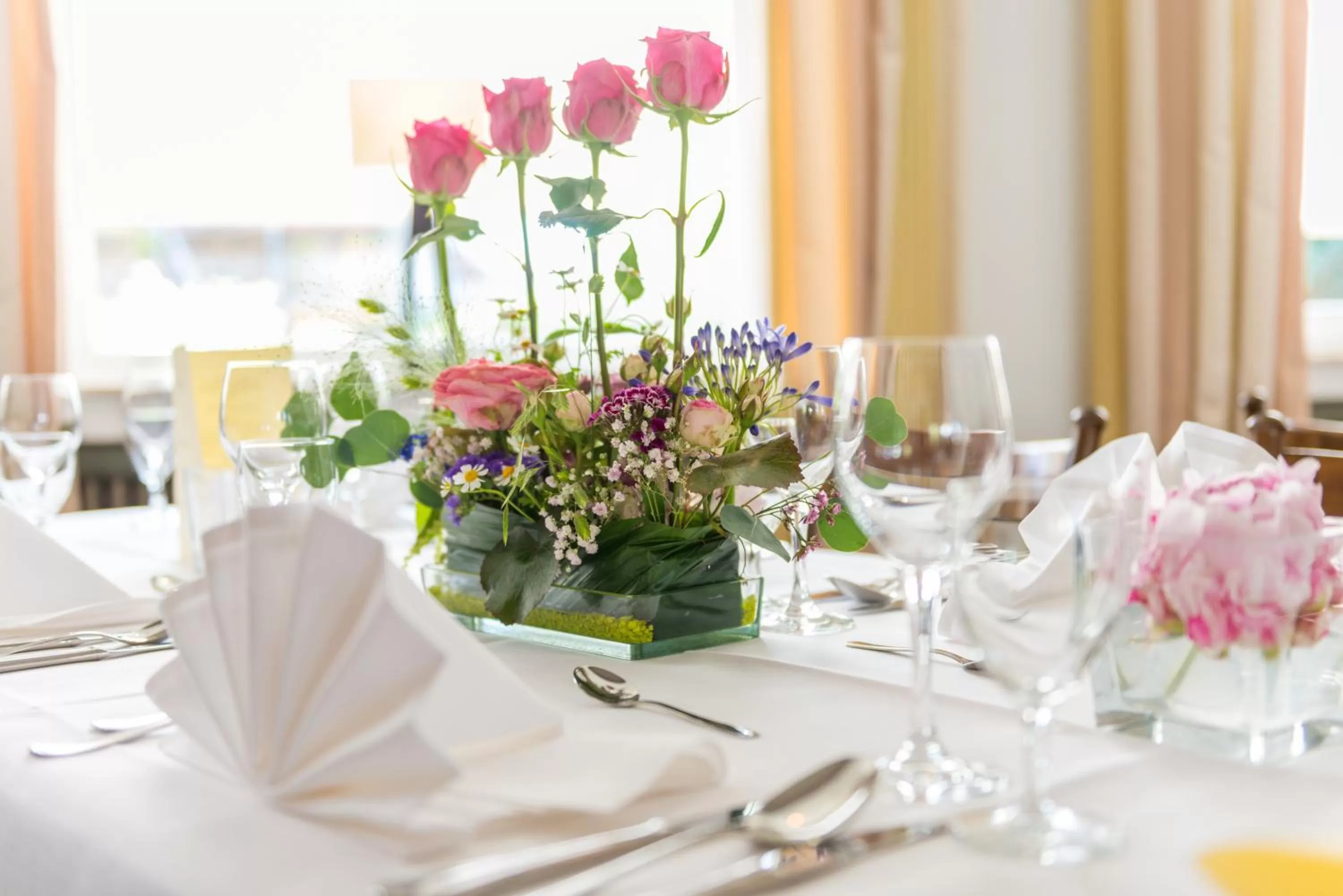 Restaurant/places to eat in Hotel Rheinischer Hof