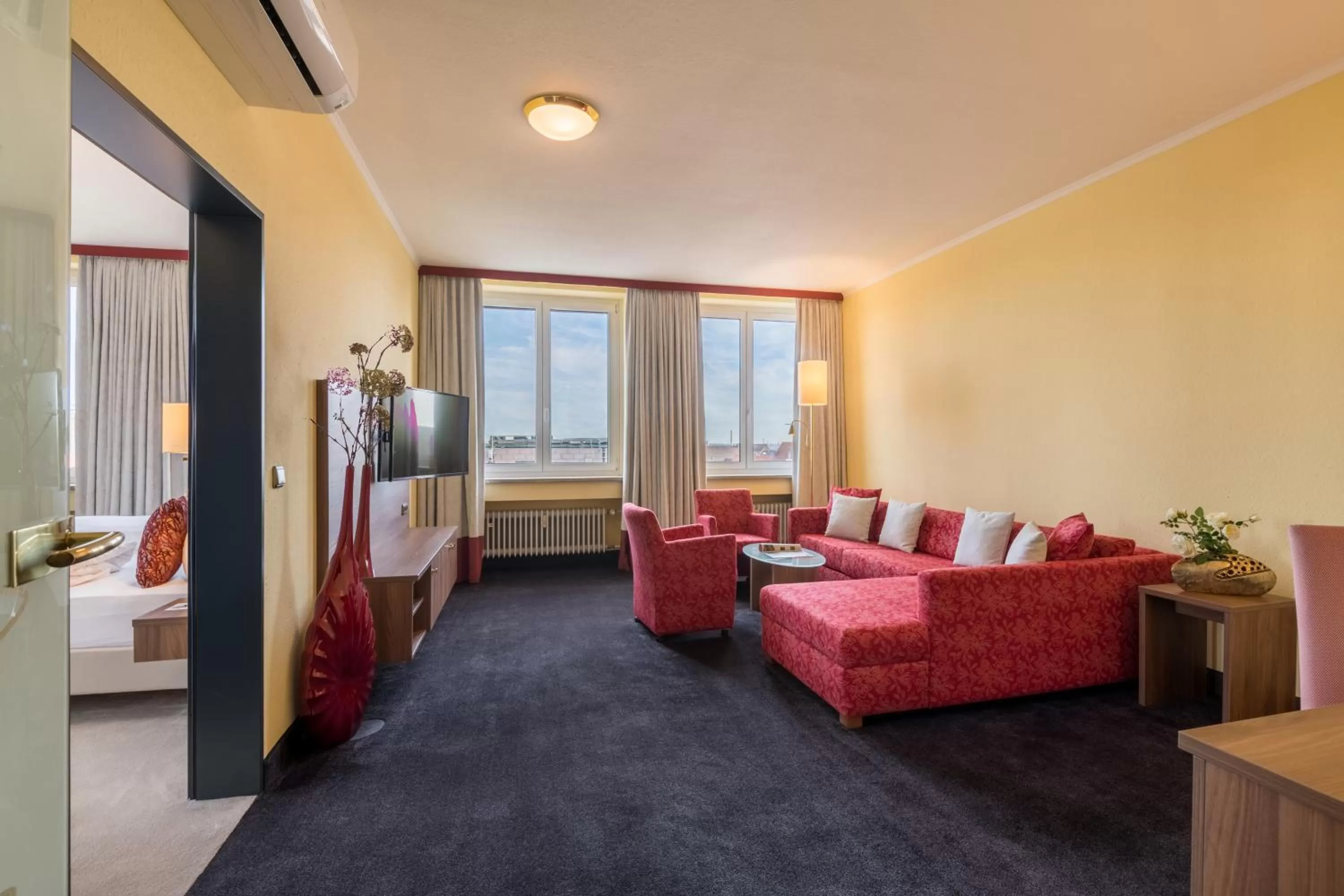 Living room, Bed in Best Western Hotel Augusta