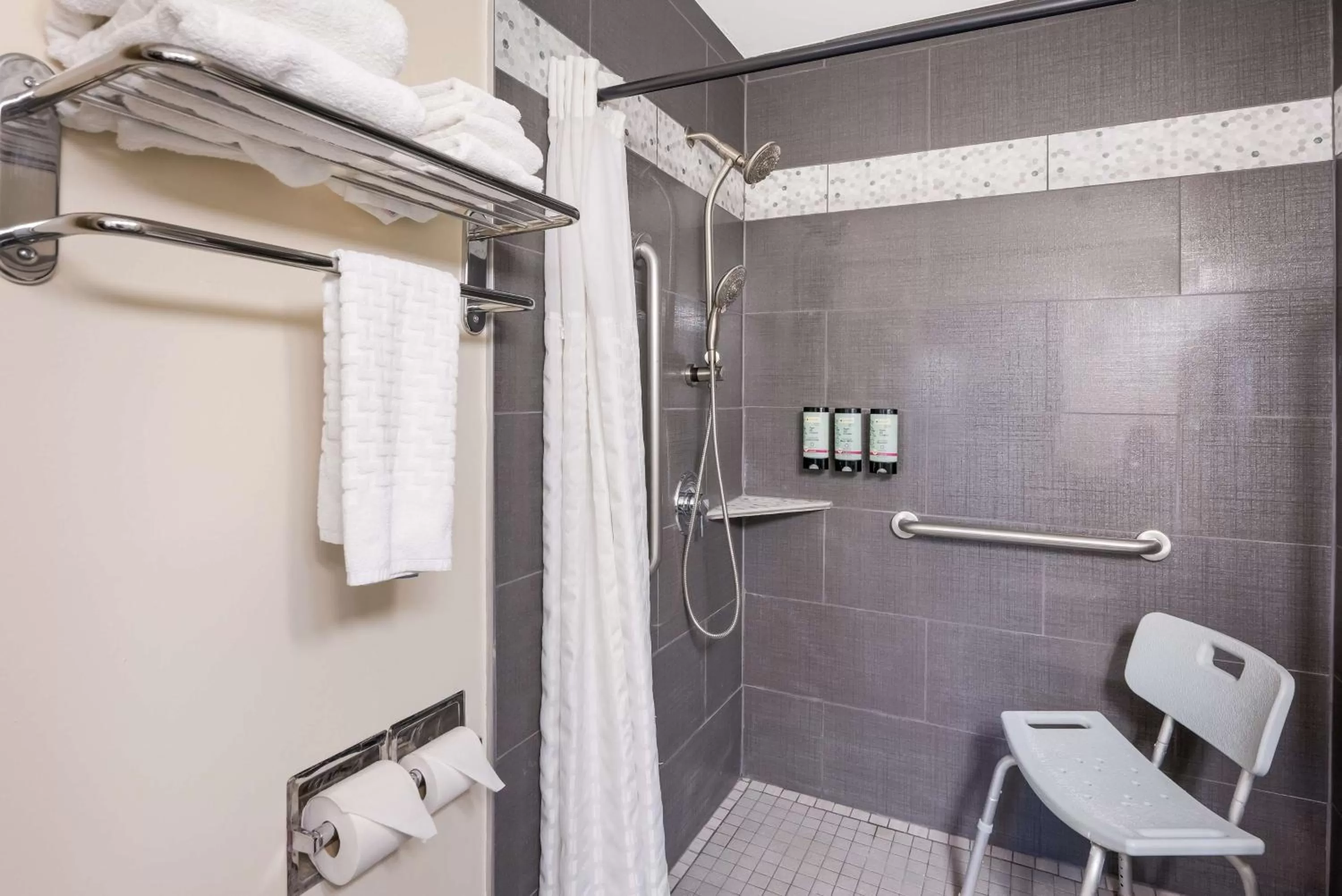 Bathroom in Best Western Mountain View Inn