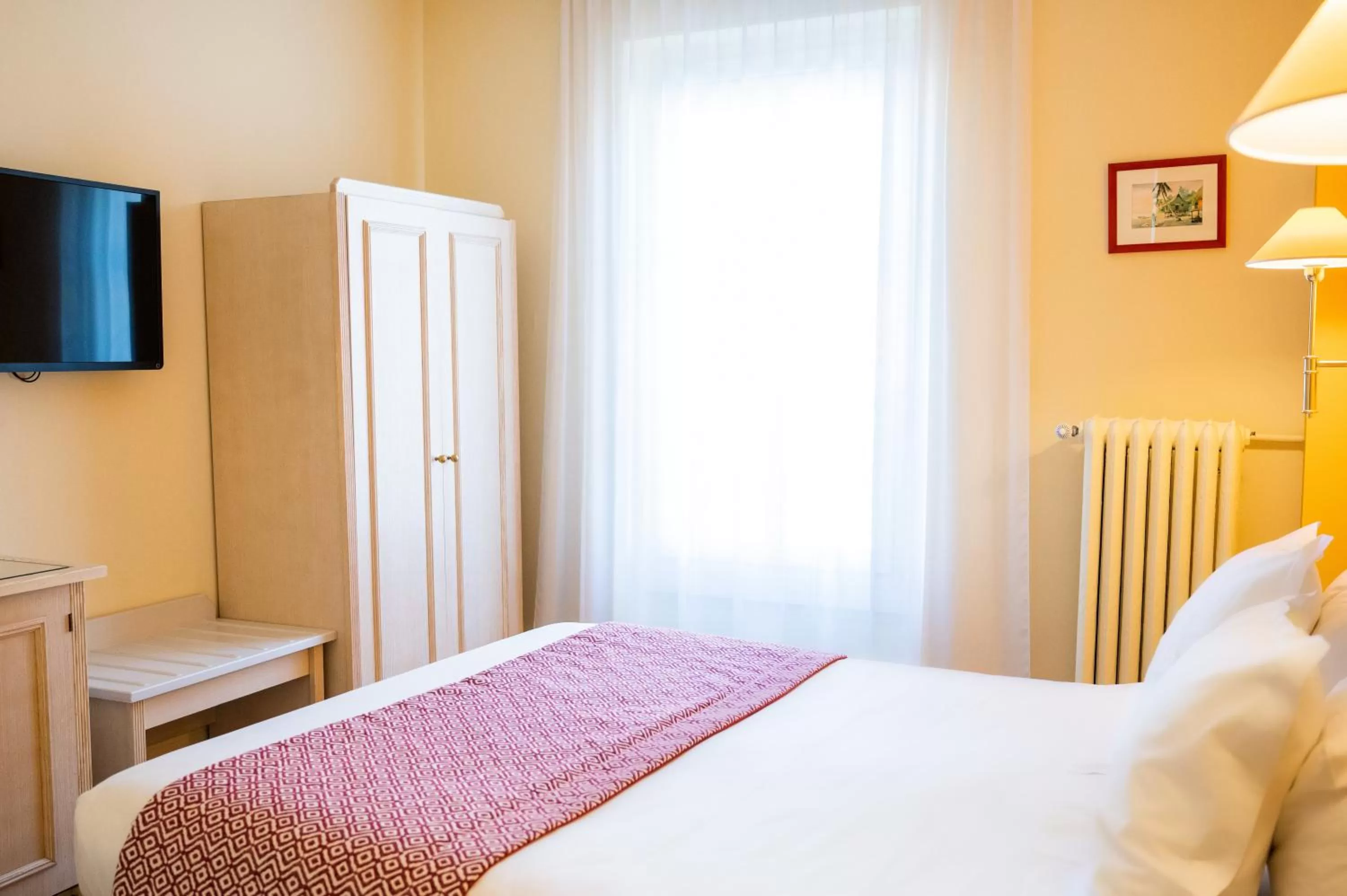 Standard Room in Logis Hotel Darcy Dijon Centre