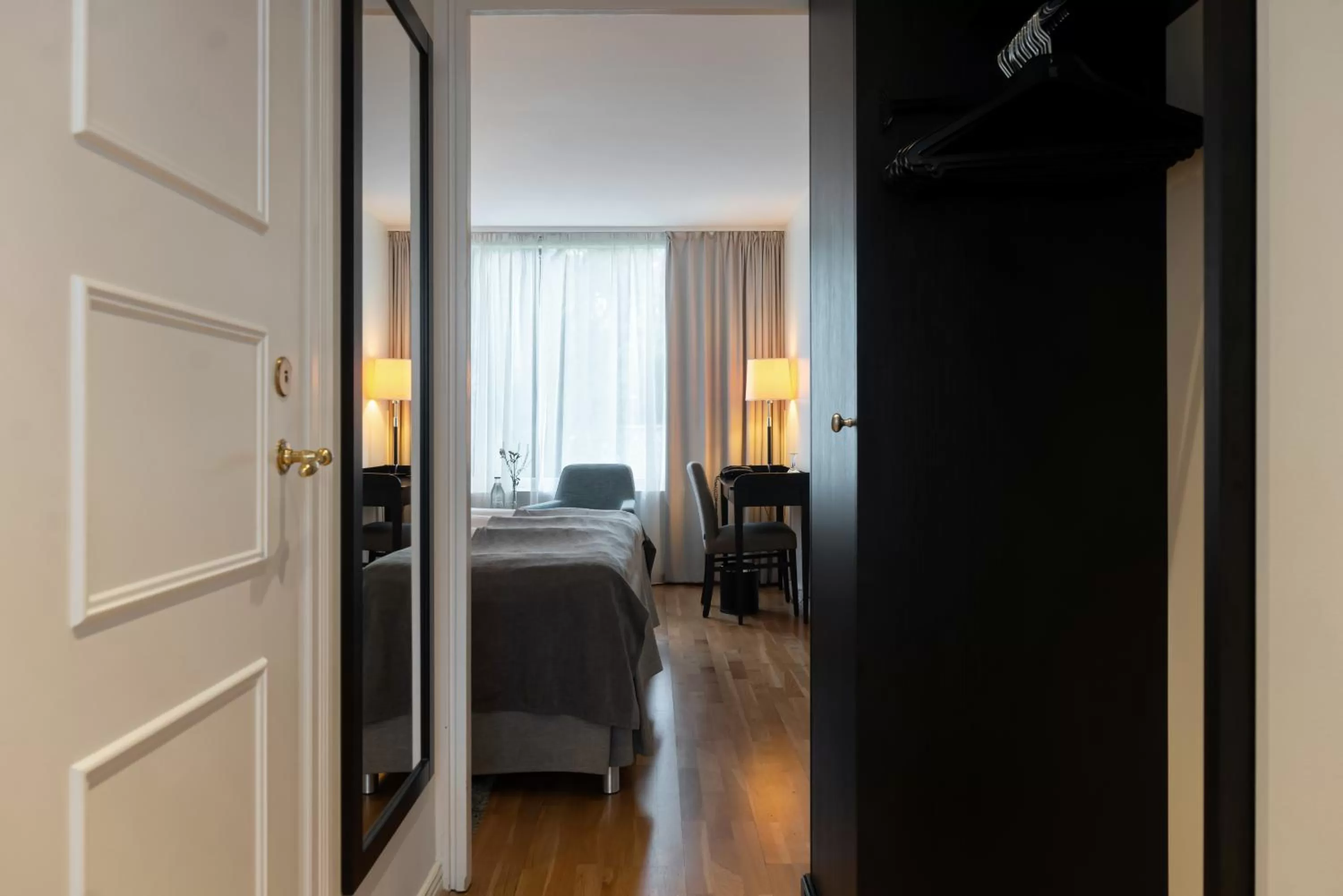 Photo of the whole room, Bed in Elite Stadshotellet Västerås