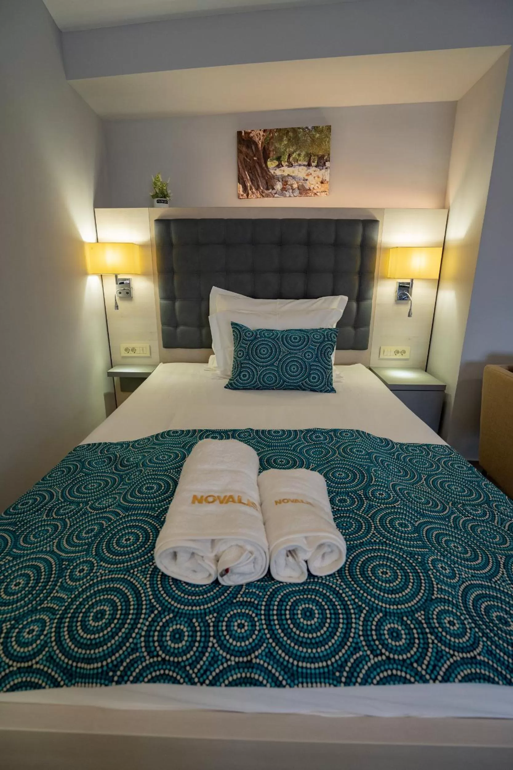 Photo of the whole room, Bed in Bed&Breakfast Novalis