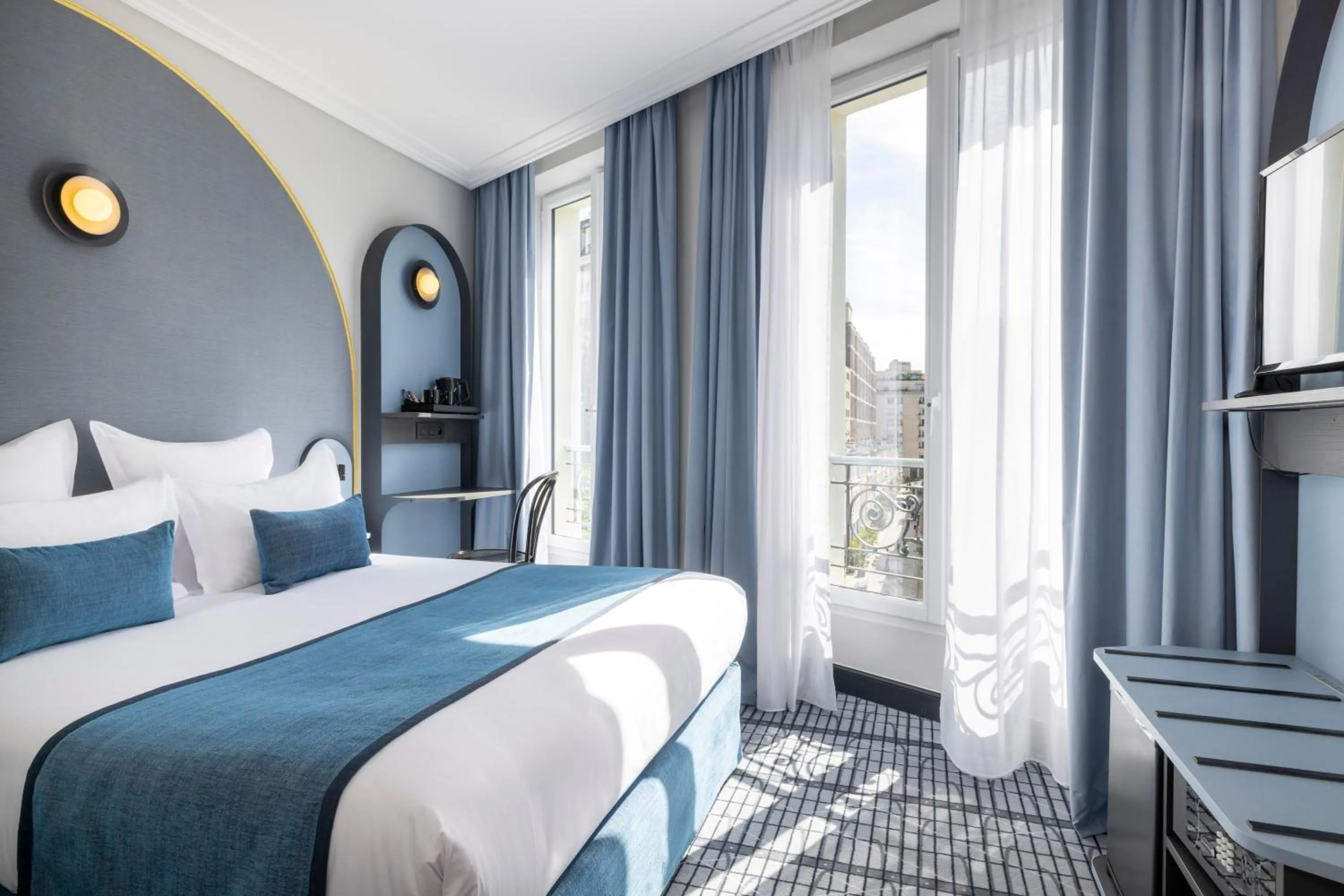 Bed in Hôtel de France Gare de Lyon Bastille