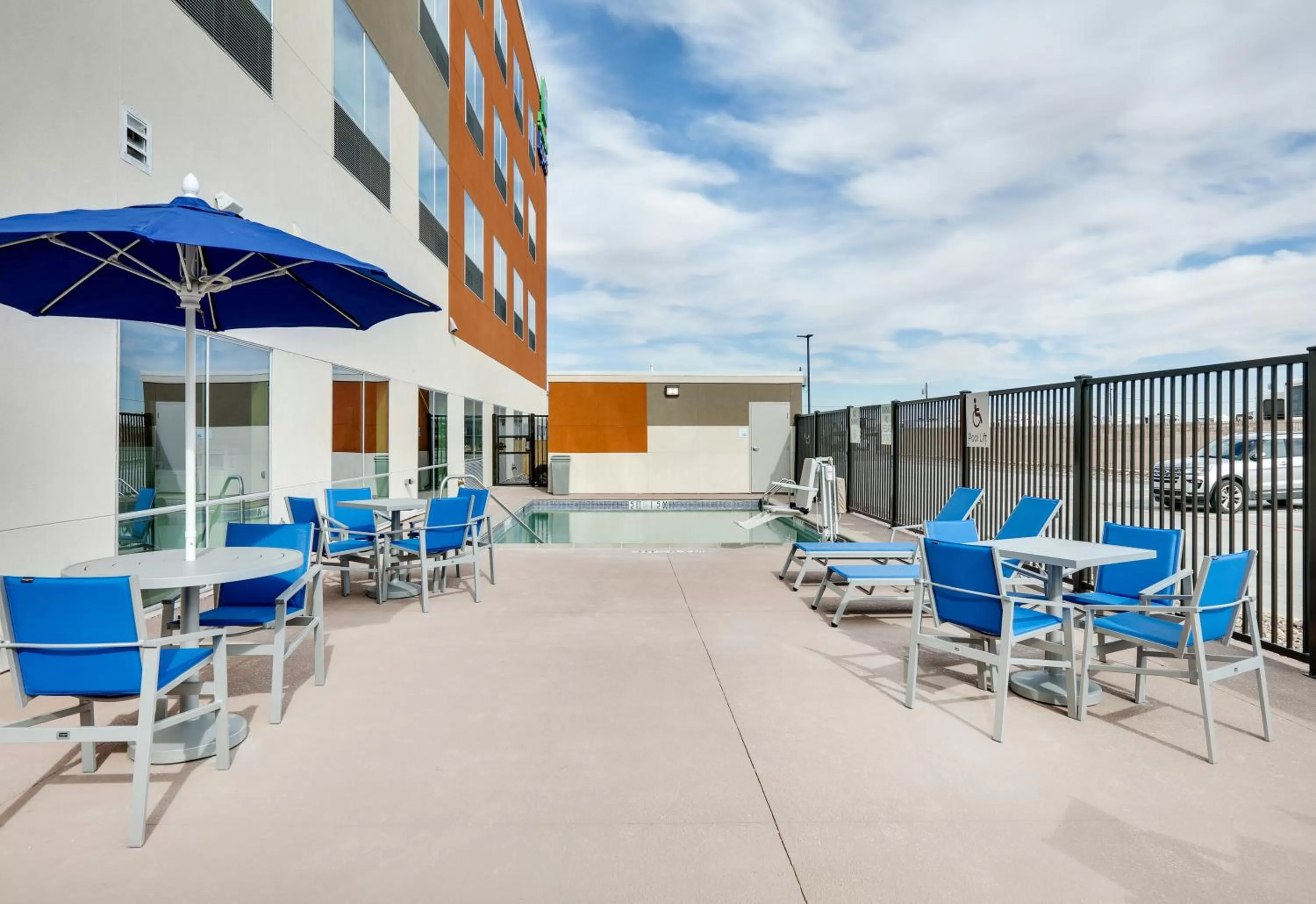 Patio in Holiday Inn Express - Kermit by IHG