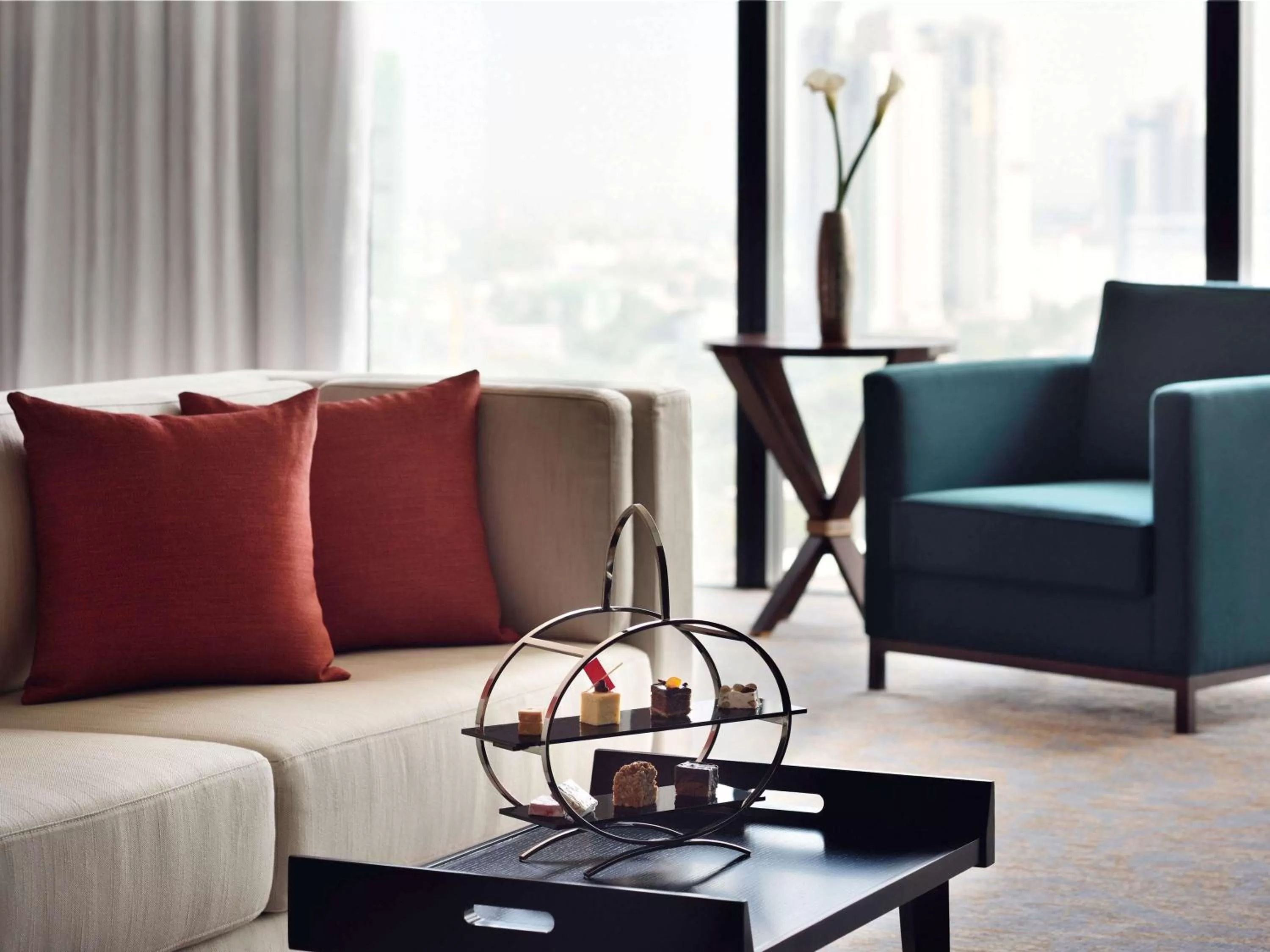 Photo of the whole room in NH Collection Colombo