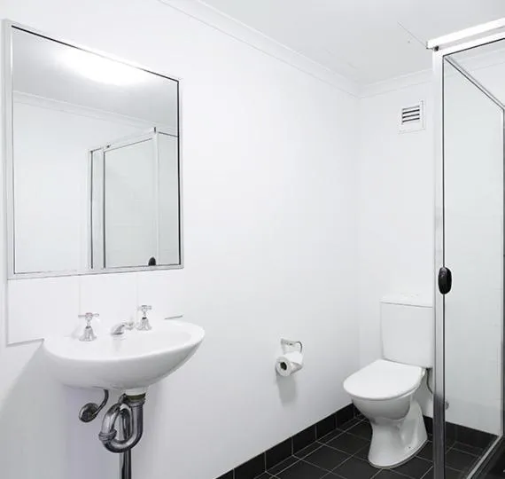 Bathroom in Sydney University Village