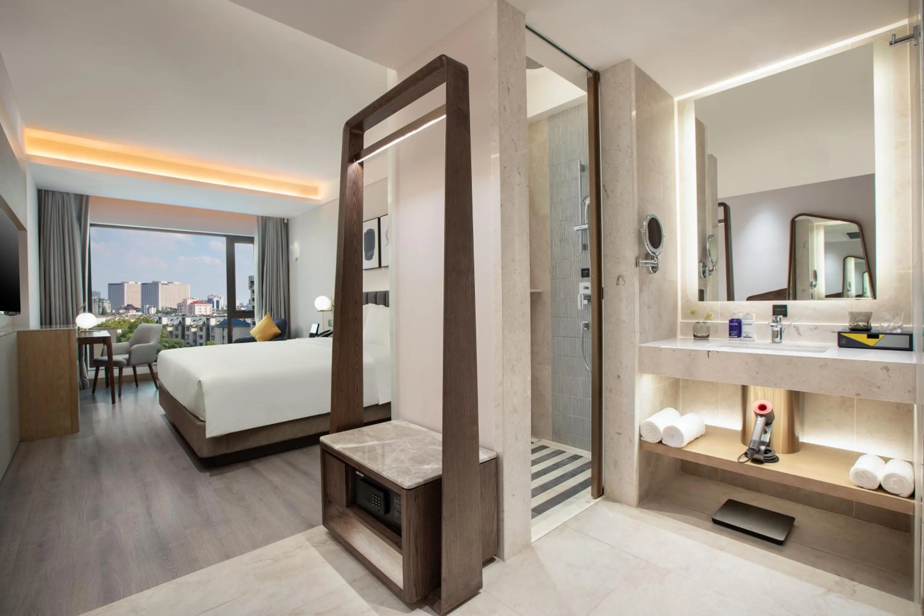 Bathroom, Bed in voco Nanjing Oriental Pearl
