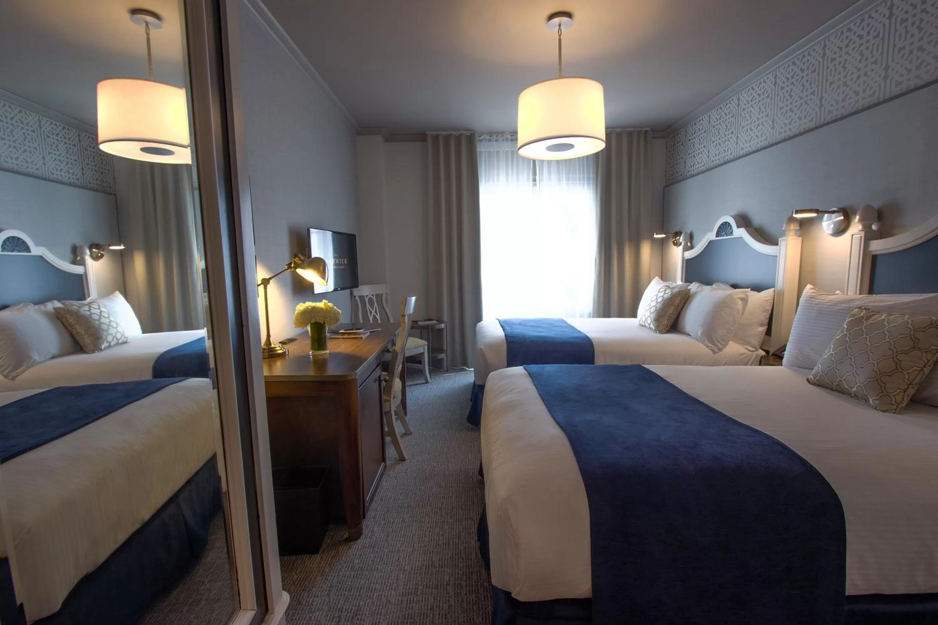 Bedroom, Bed in Warwick San Francisco