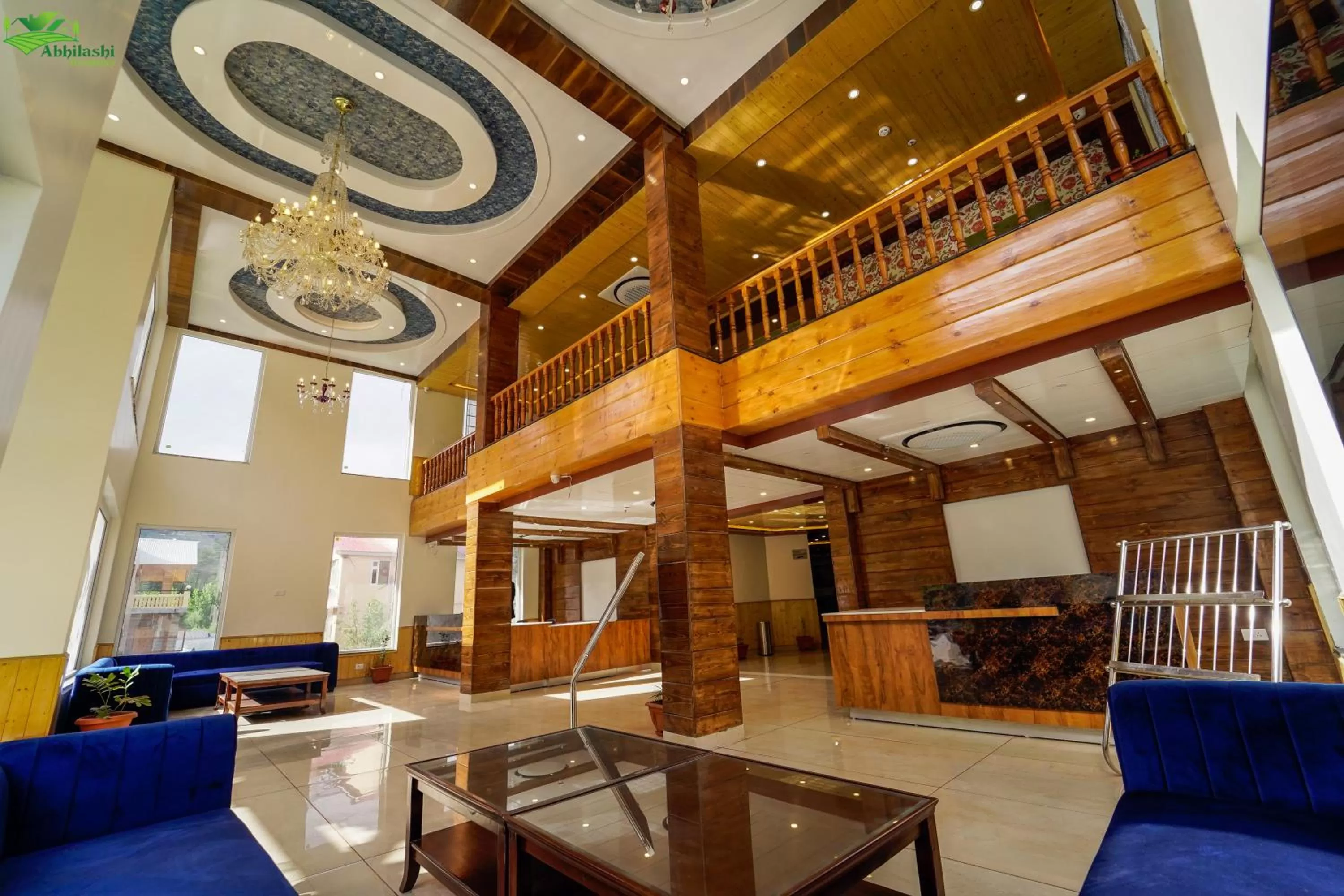 Lobby or reception in Abhilashi Residency & Spa - Centrally Heated & Air Cooled