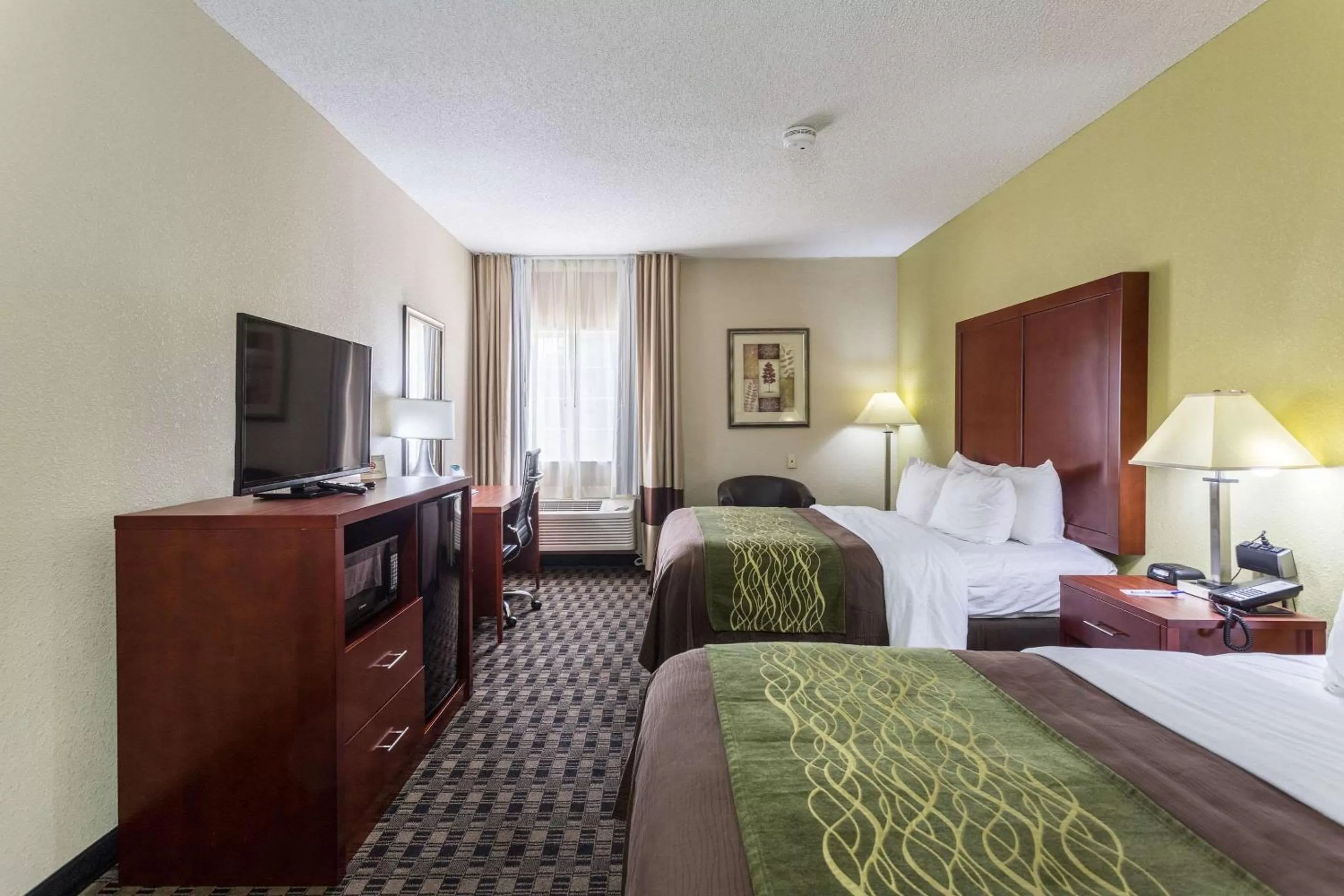 Photo of the whole room, Bed in Comfort Inn Decatur Priceville