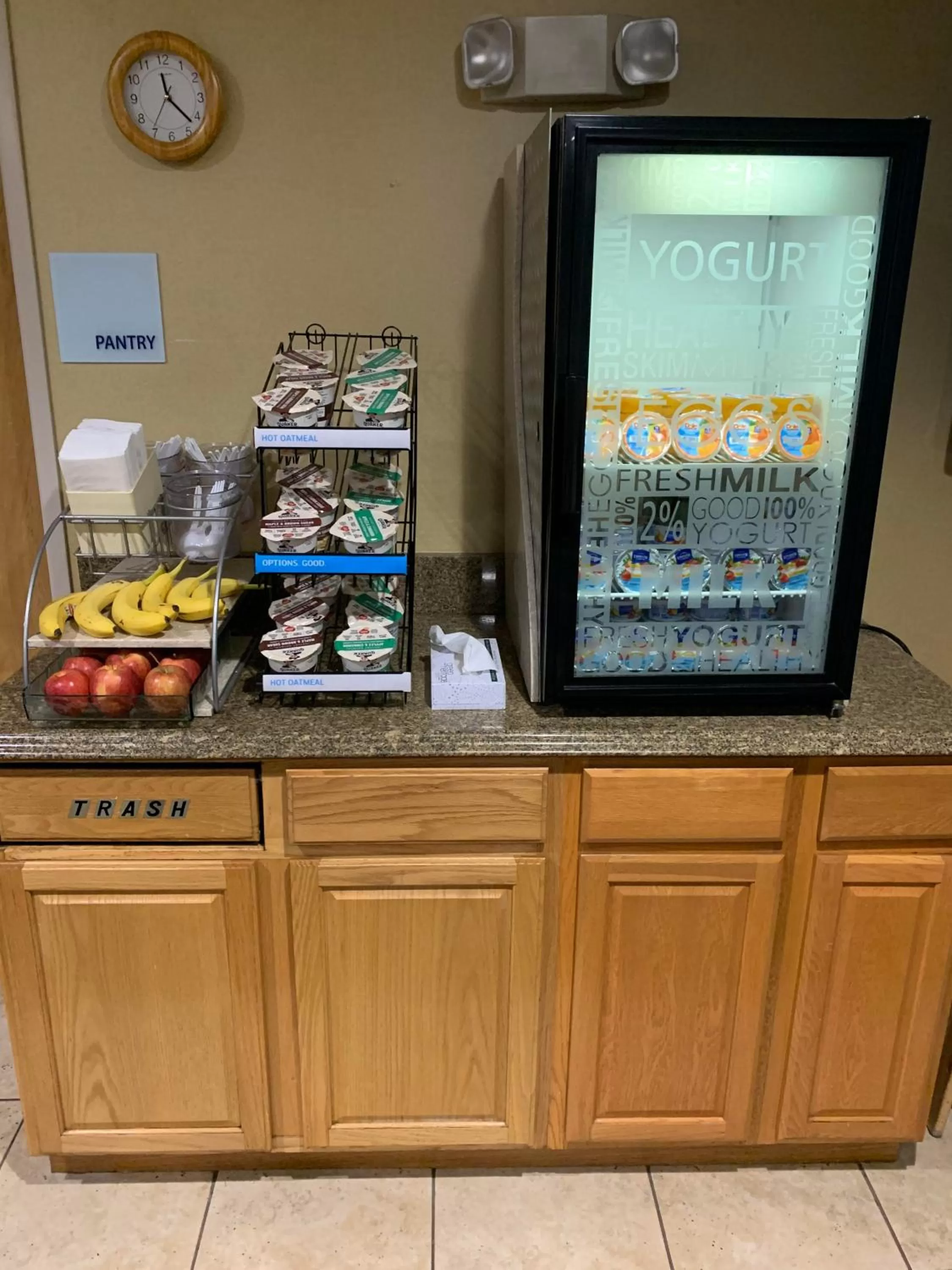 Food and drinks in Best Western Oswego Hotel