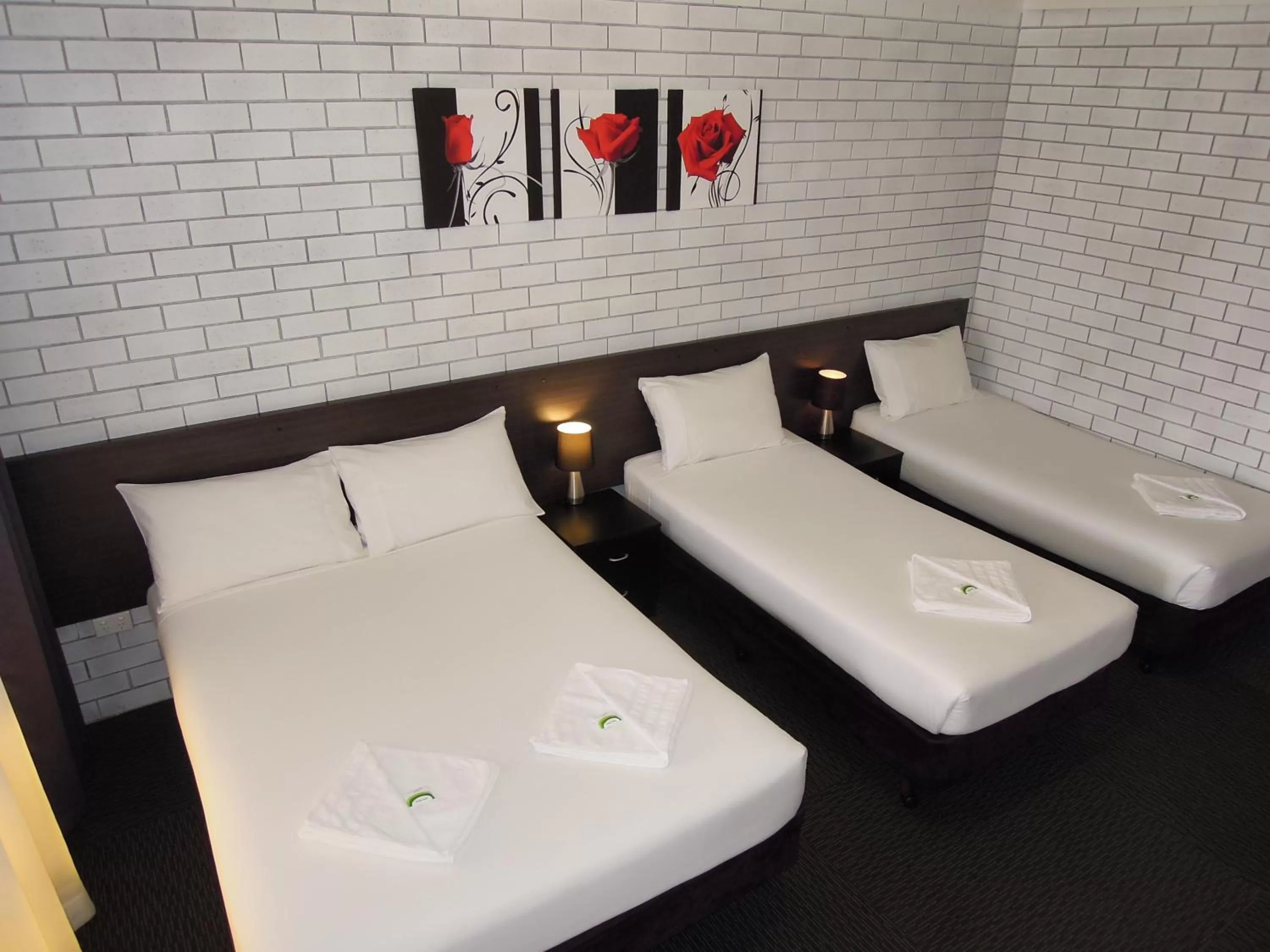 Bed in Jackaroo Apartments