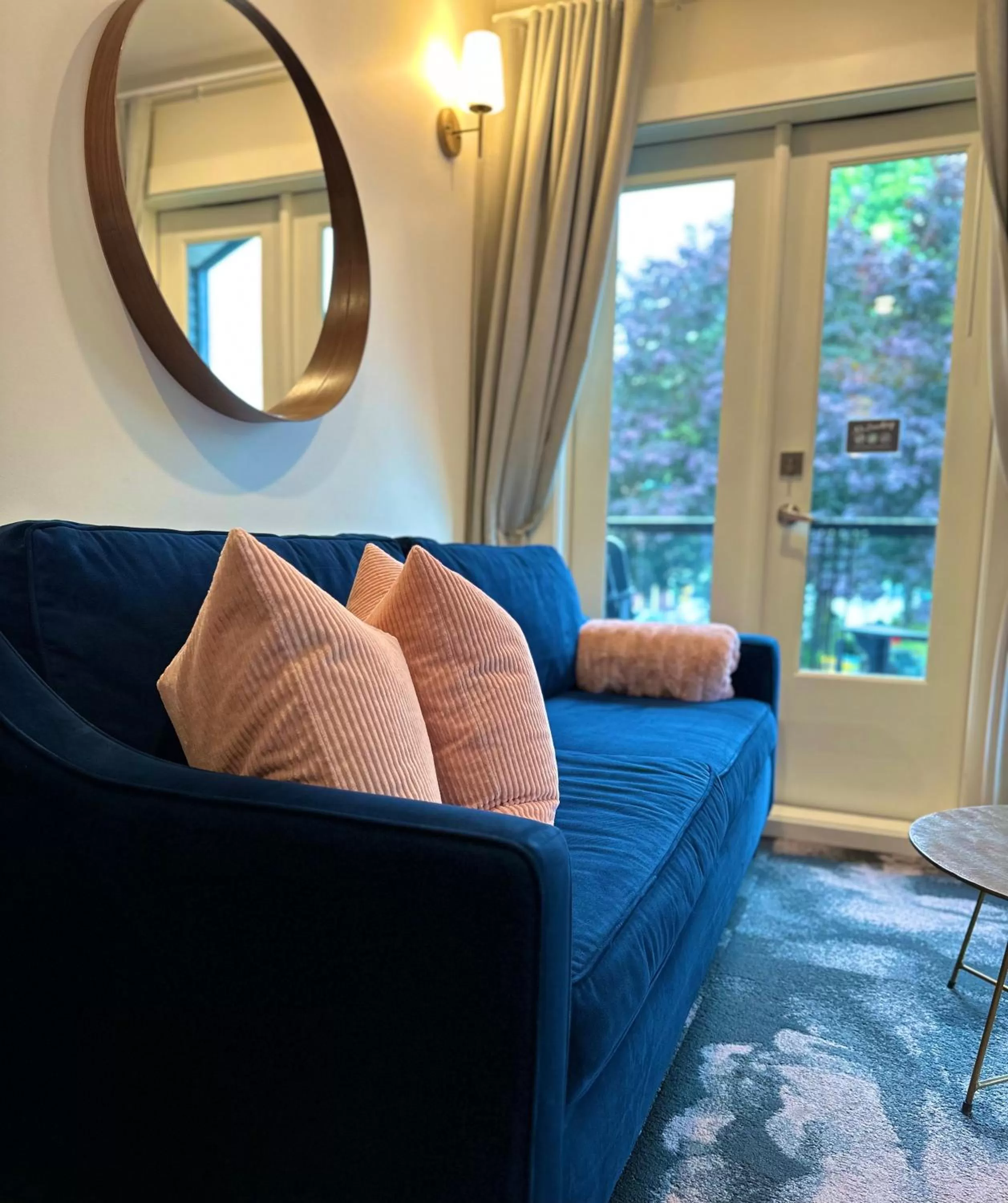 Seating Area in Artisan Suites on Bowen