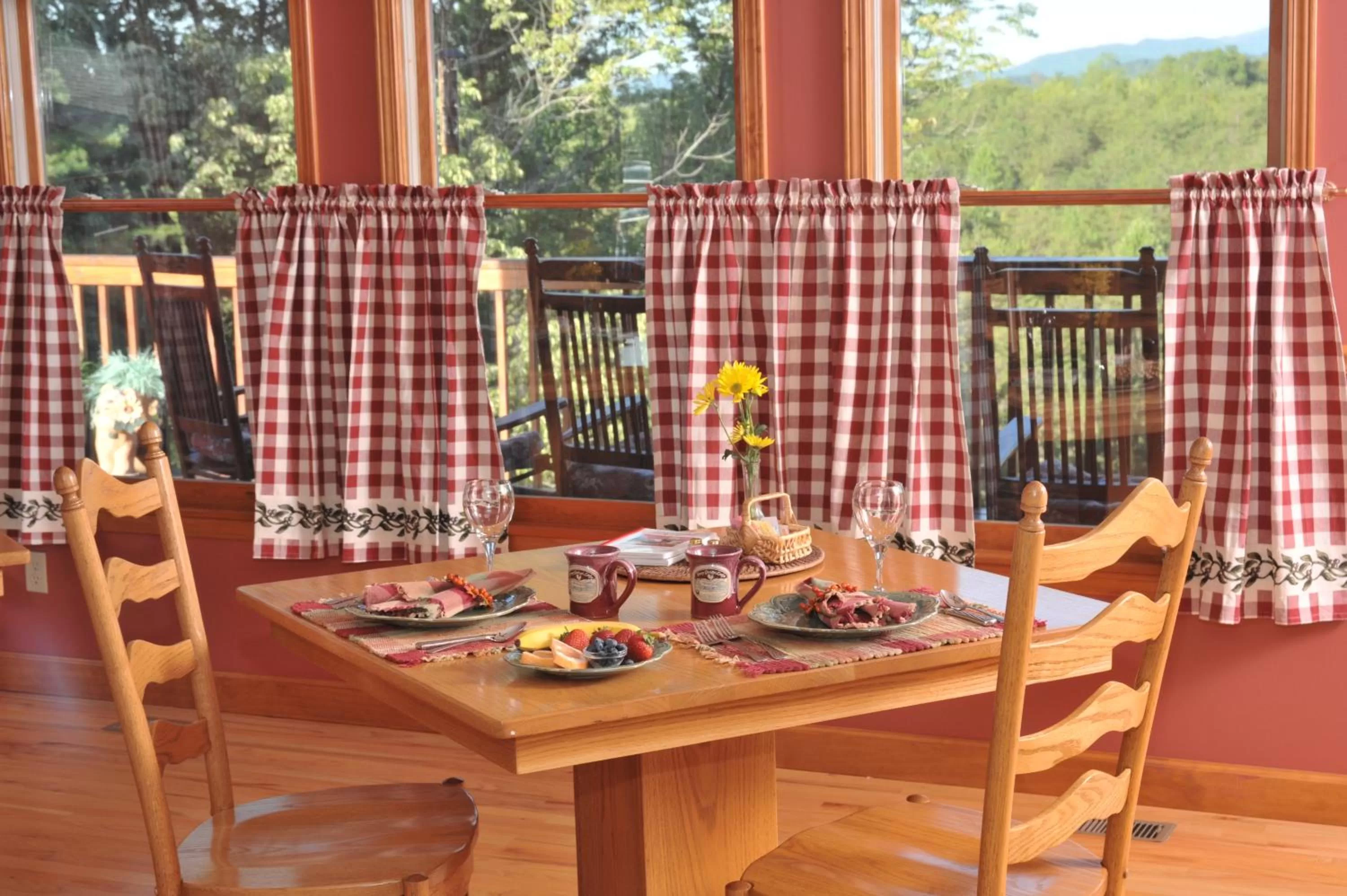 Dining area, Restaurant/Places to Eat in Berry Springs Lodge