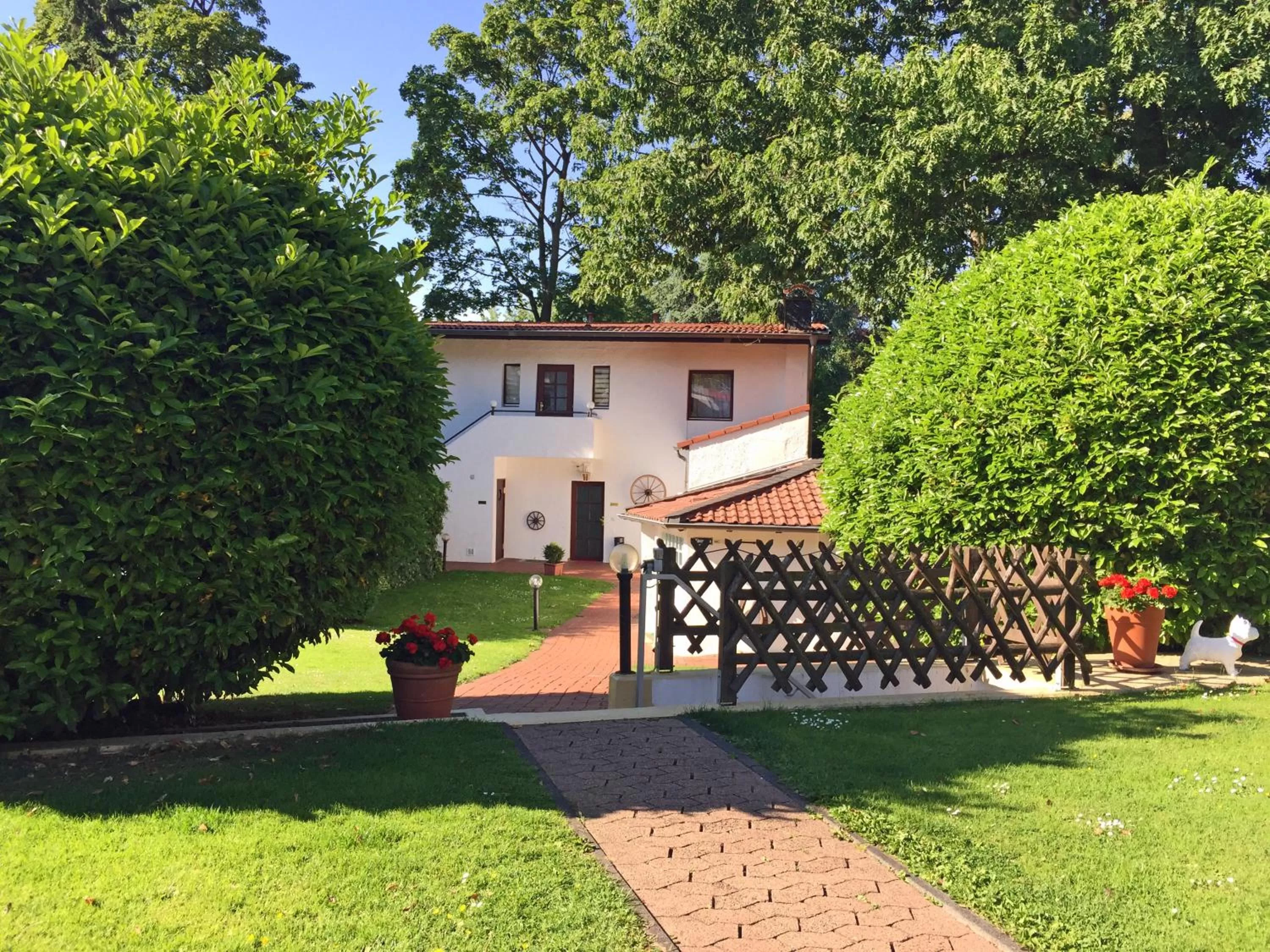 Garden in Hotel Haus am Zoo