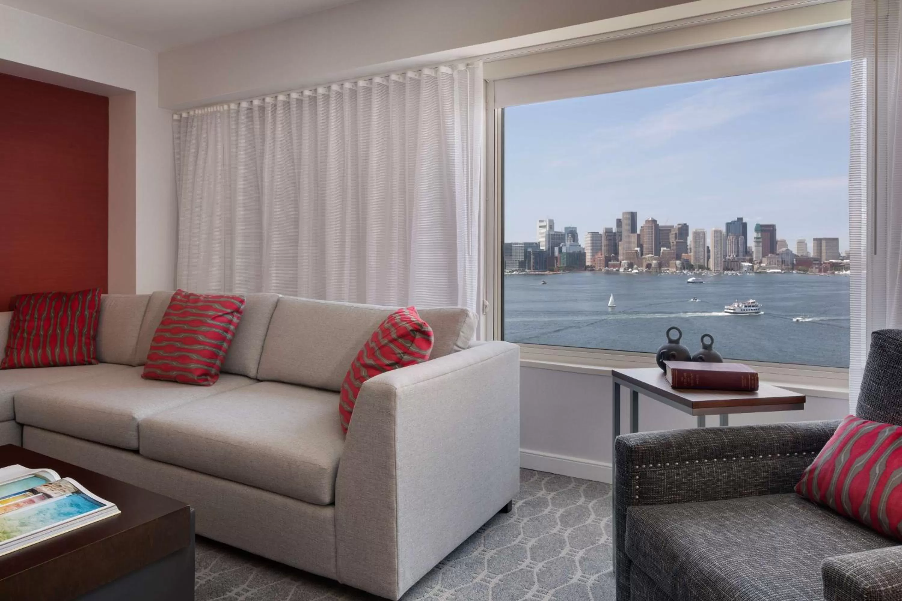 Photo of the whole room in Hyatt Regency Boston Harbor