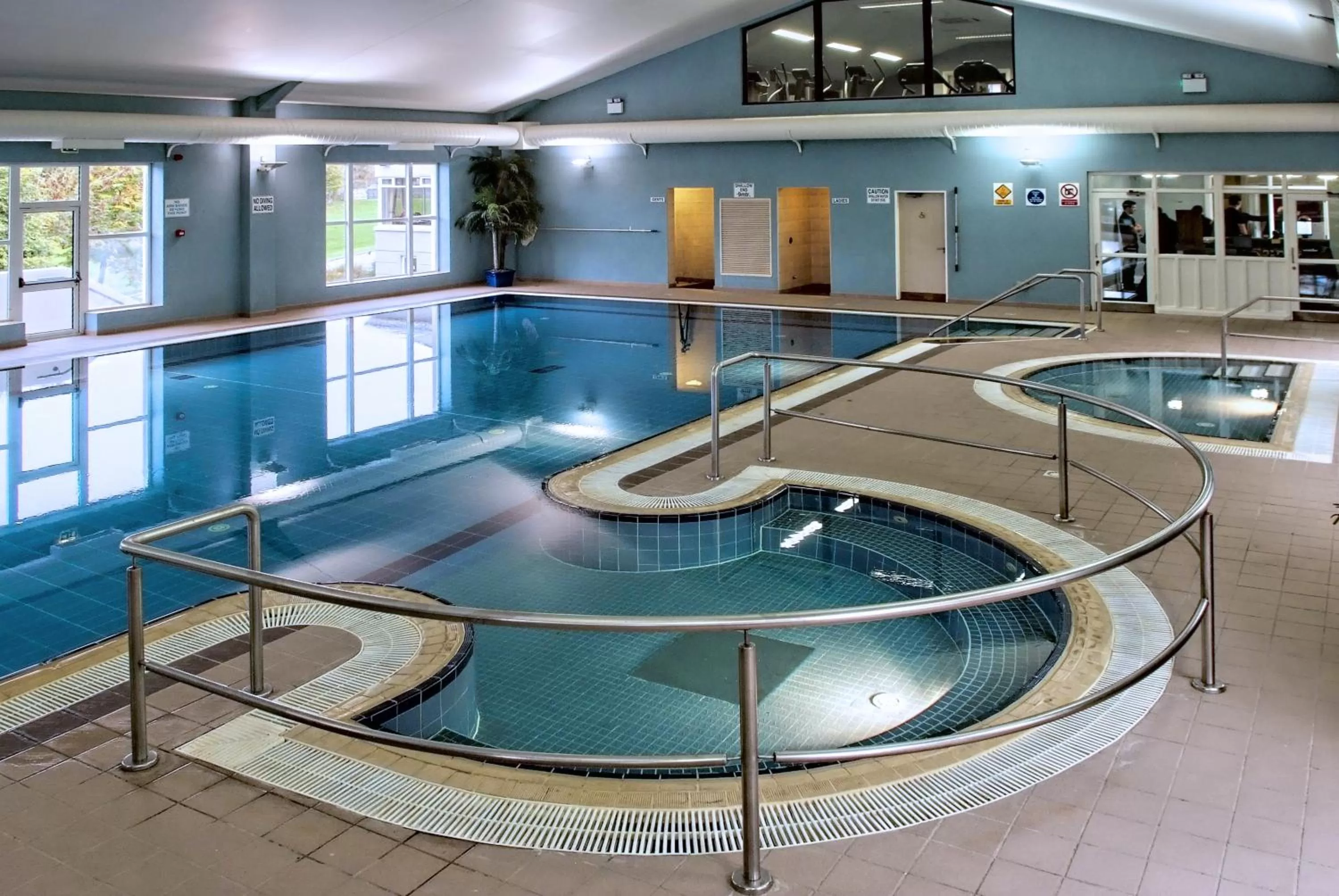 Swimming pool in Hotel Woodstock Ennis