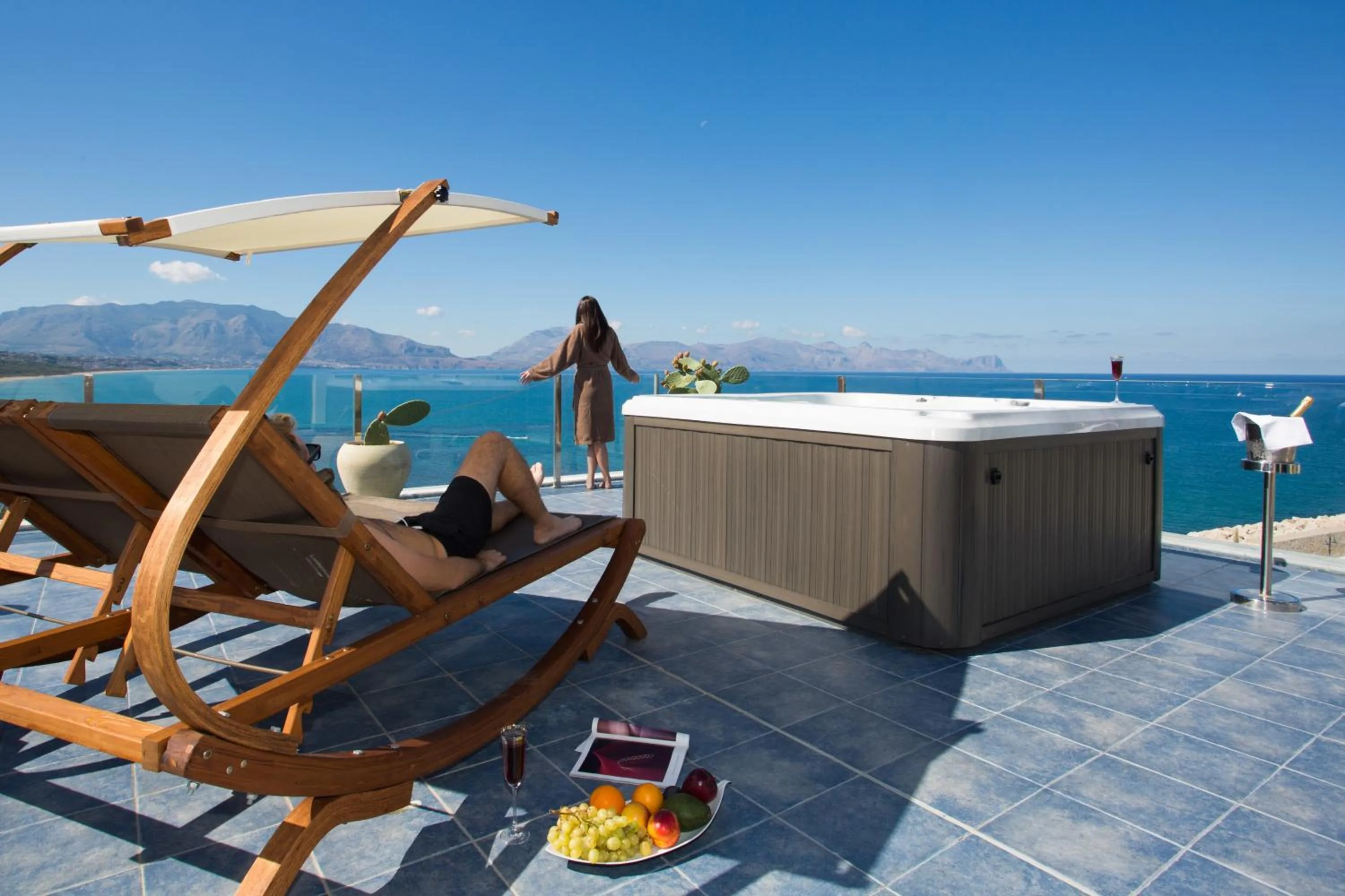 Hot Tub in Marina Holiday & Spa