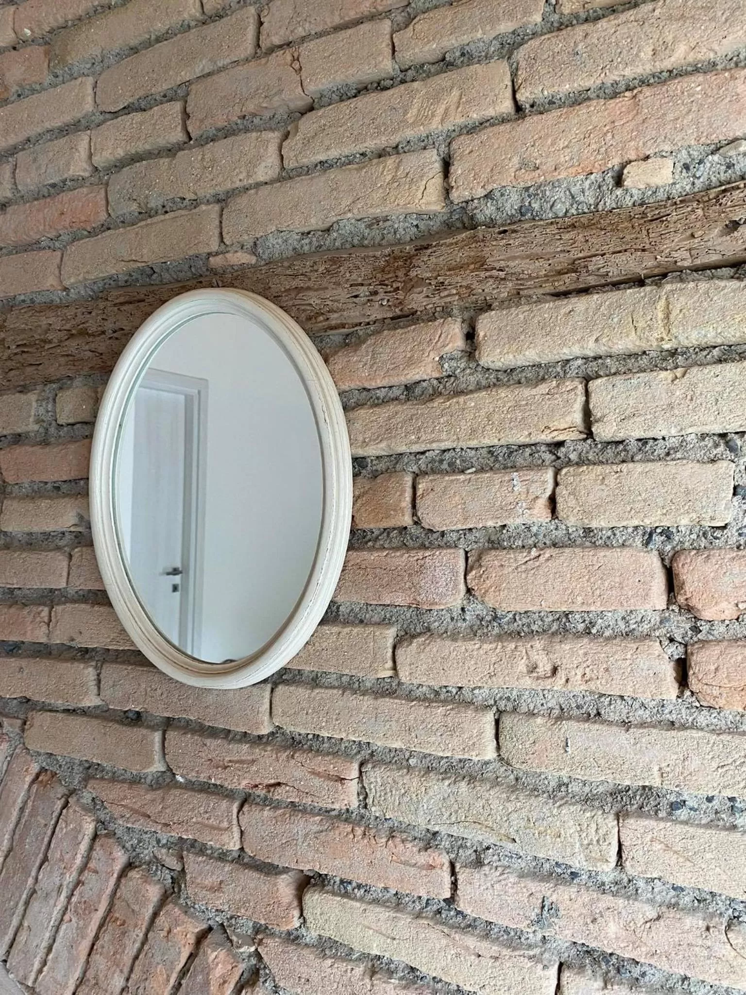 Decorative detail in B&B La Corte del Segrino