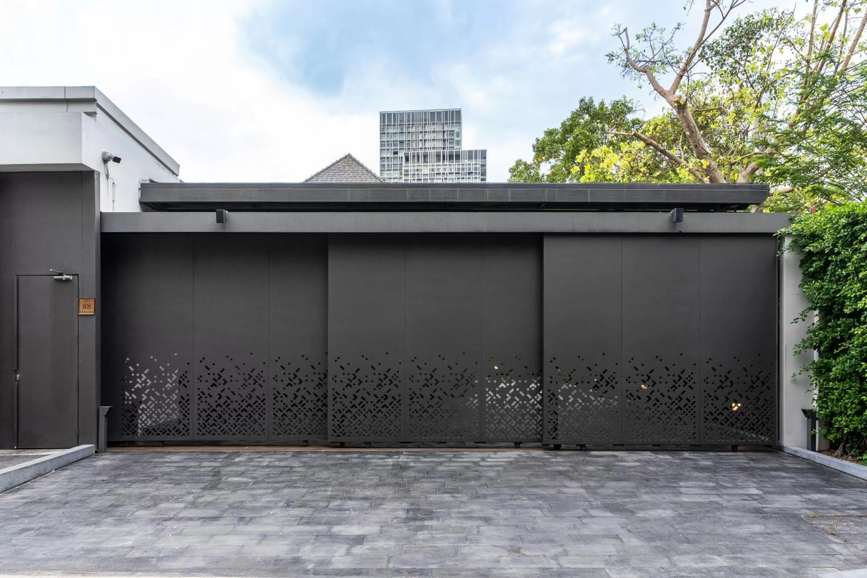 Facade/entrance in Villa Deva Resort & Hotel Bangkok