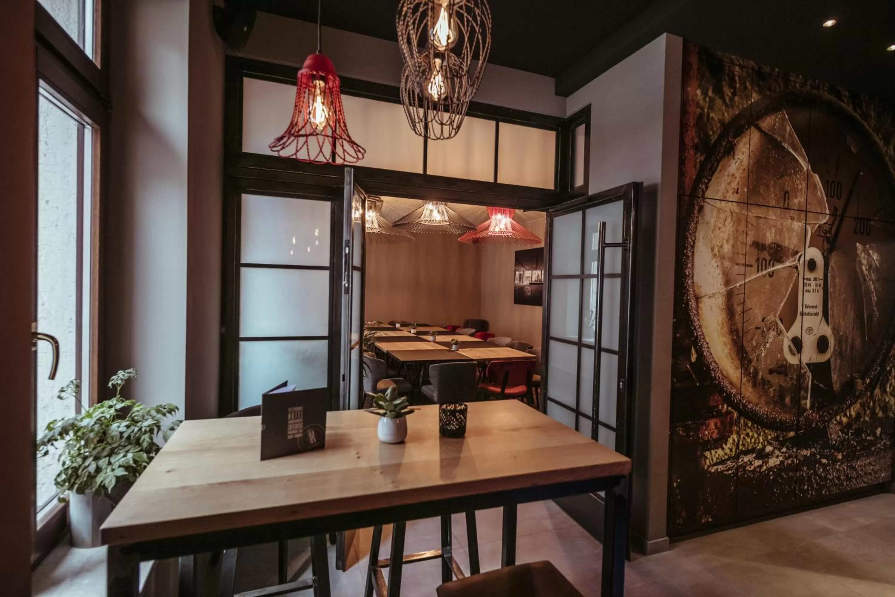 Restaurant/places to eat in alexxanders Hotel & Boardinghouse, Restaurant