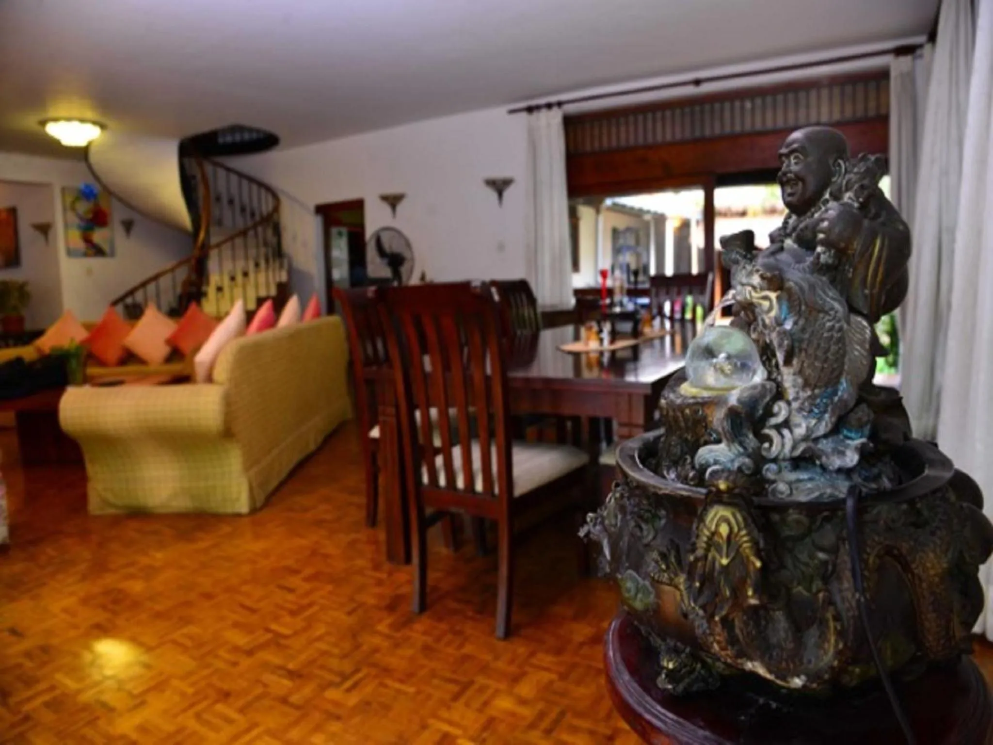 Decorative detail in Colombo Villa