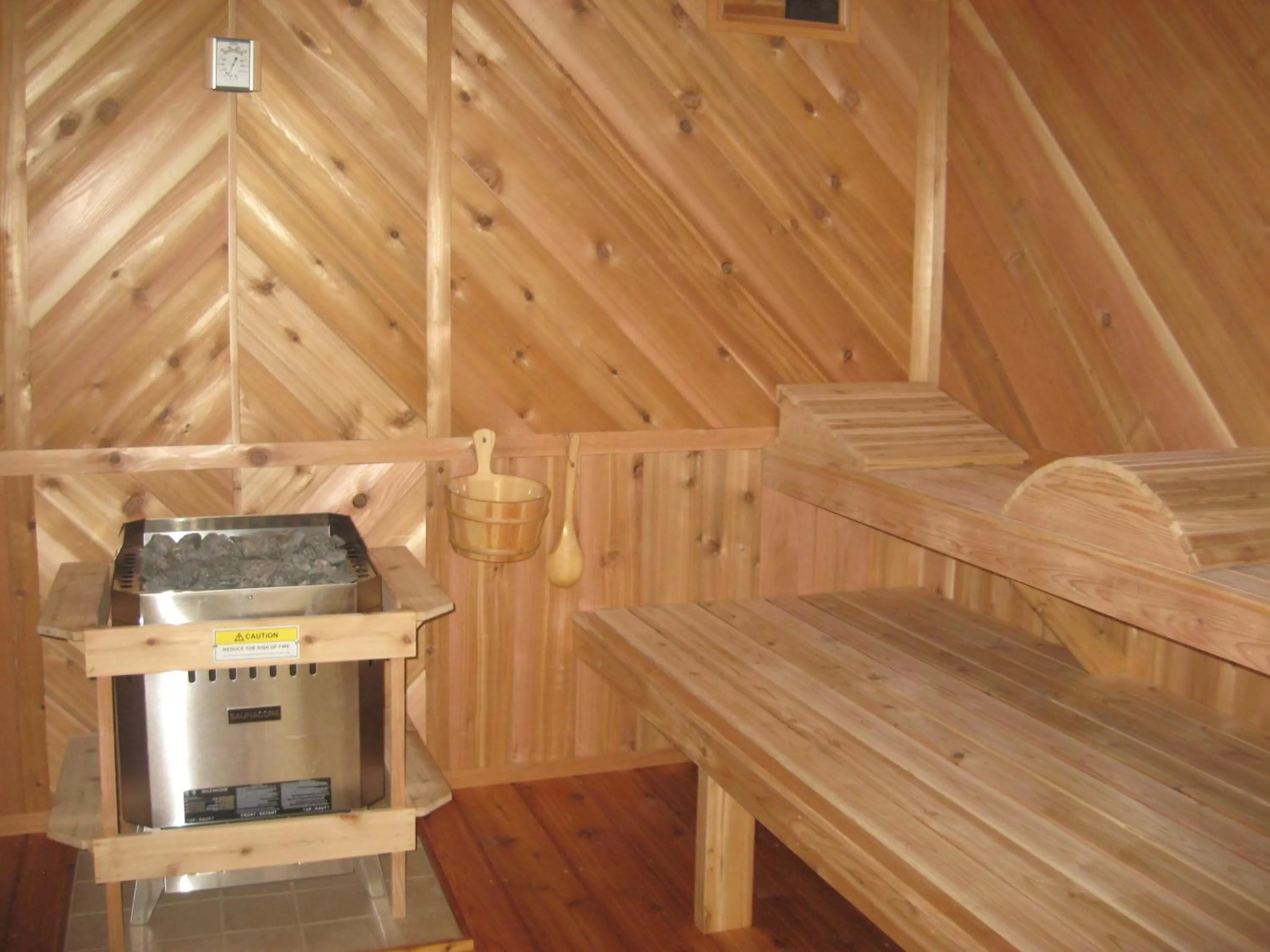 Steam room in Cathedral Ledge Resort