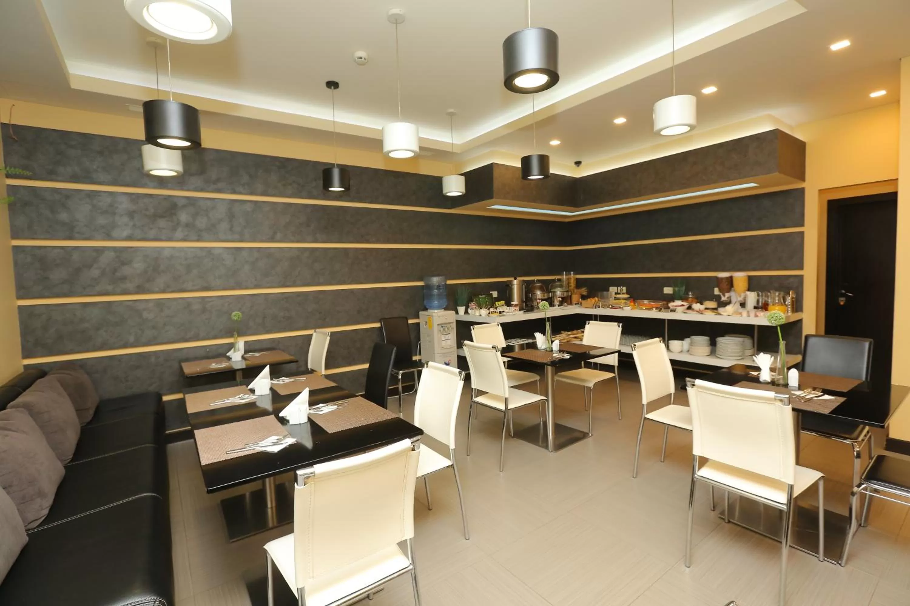 Restaurant/places to eat in My Hotel Yerevan