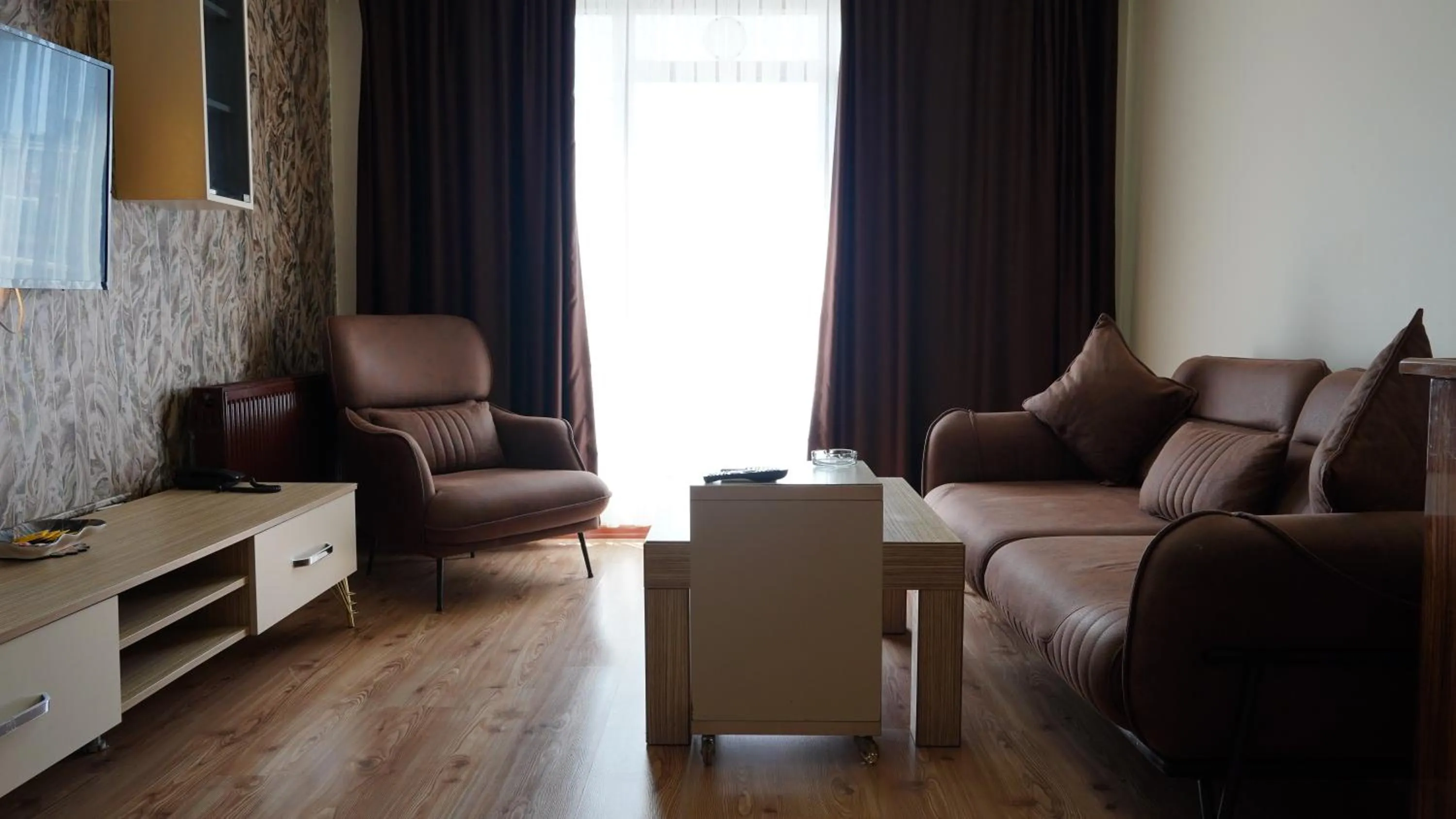 TV and multimedia in Overland Residence