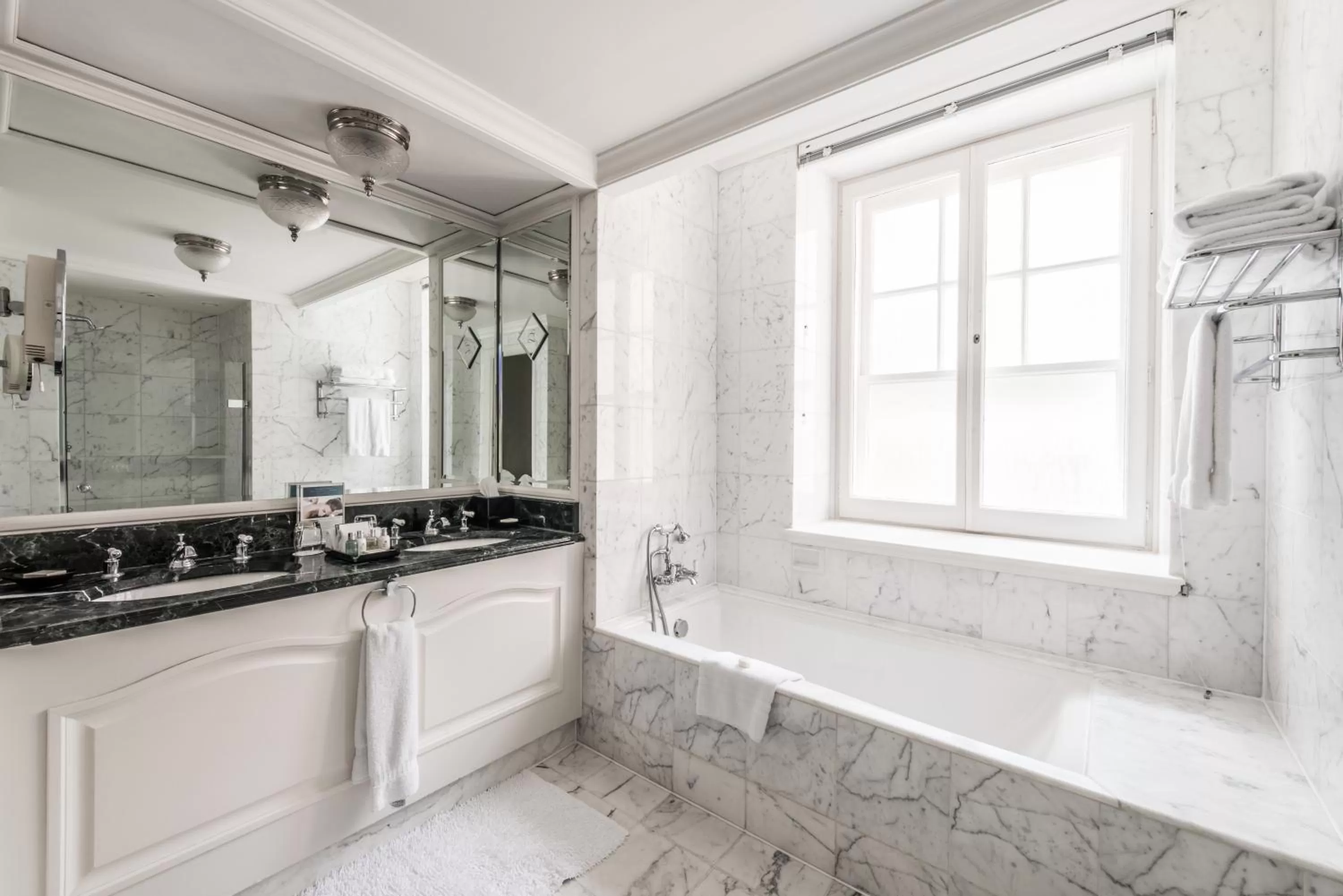 Bathroom in The Landmark London