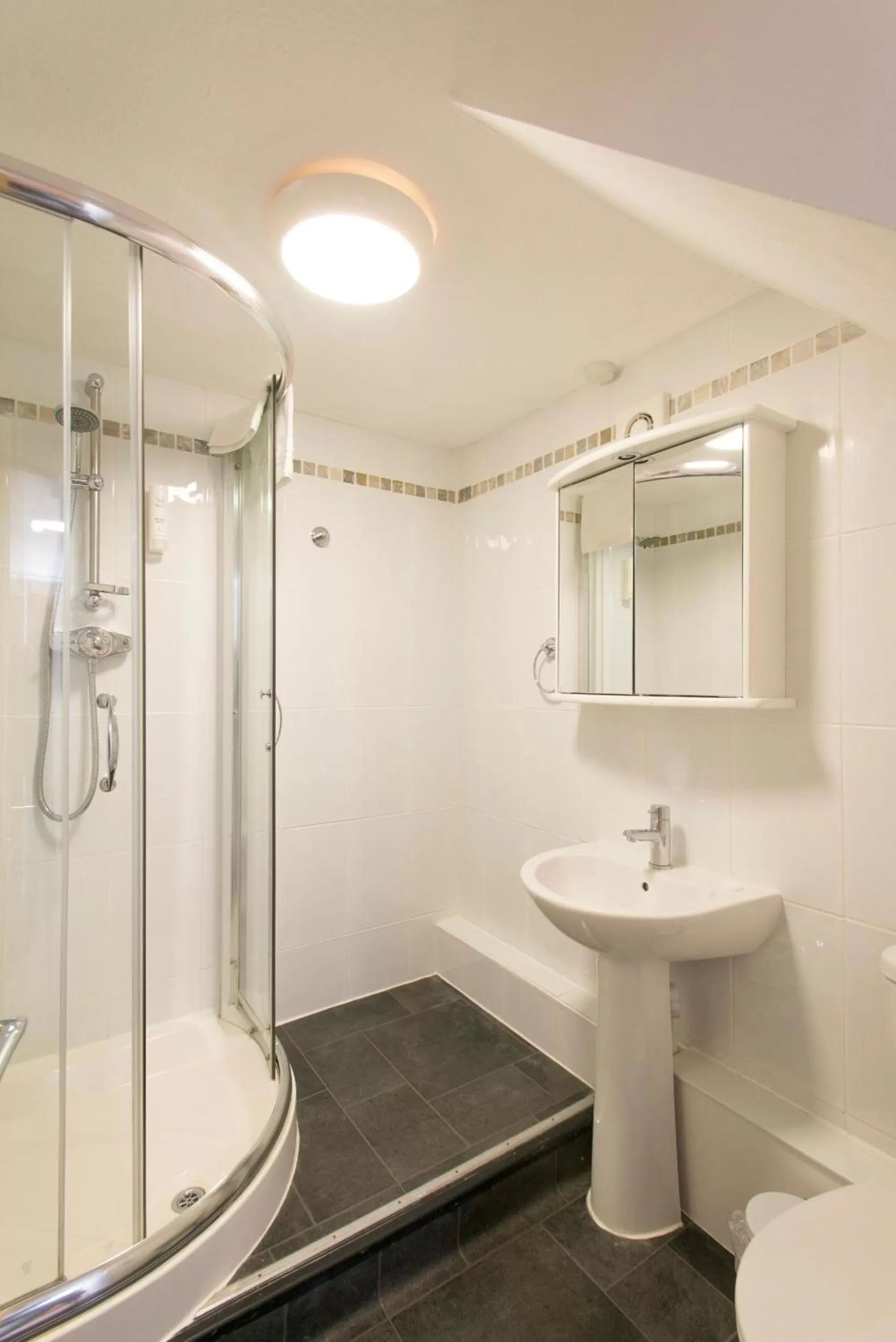 Shower in Tregenna Castle Resort