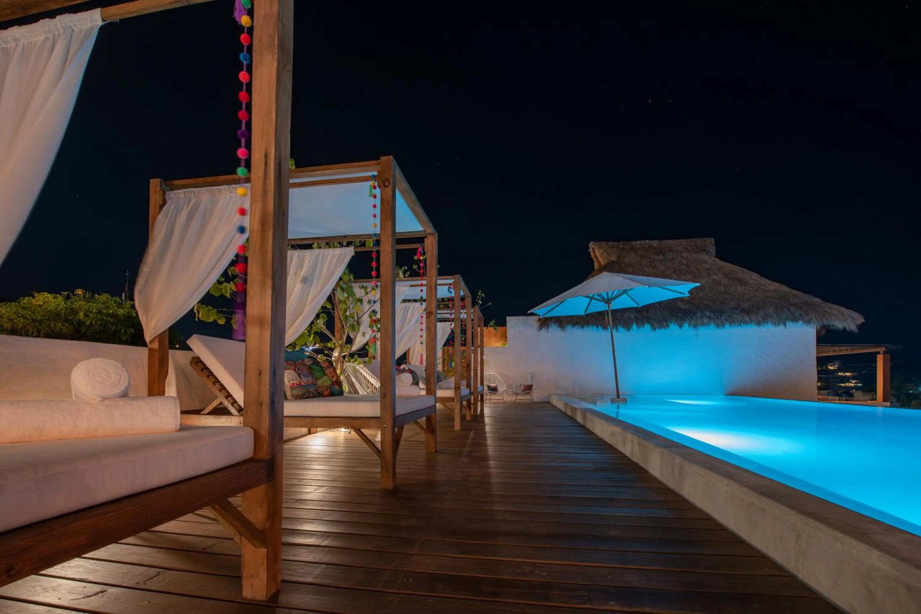 Night in Sayulinda Hotel