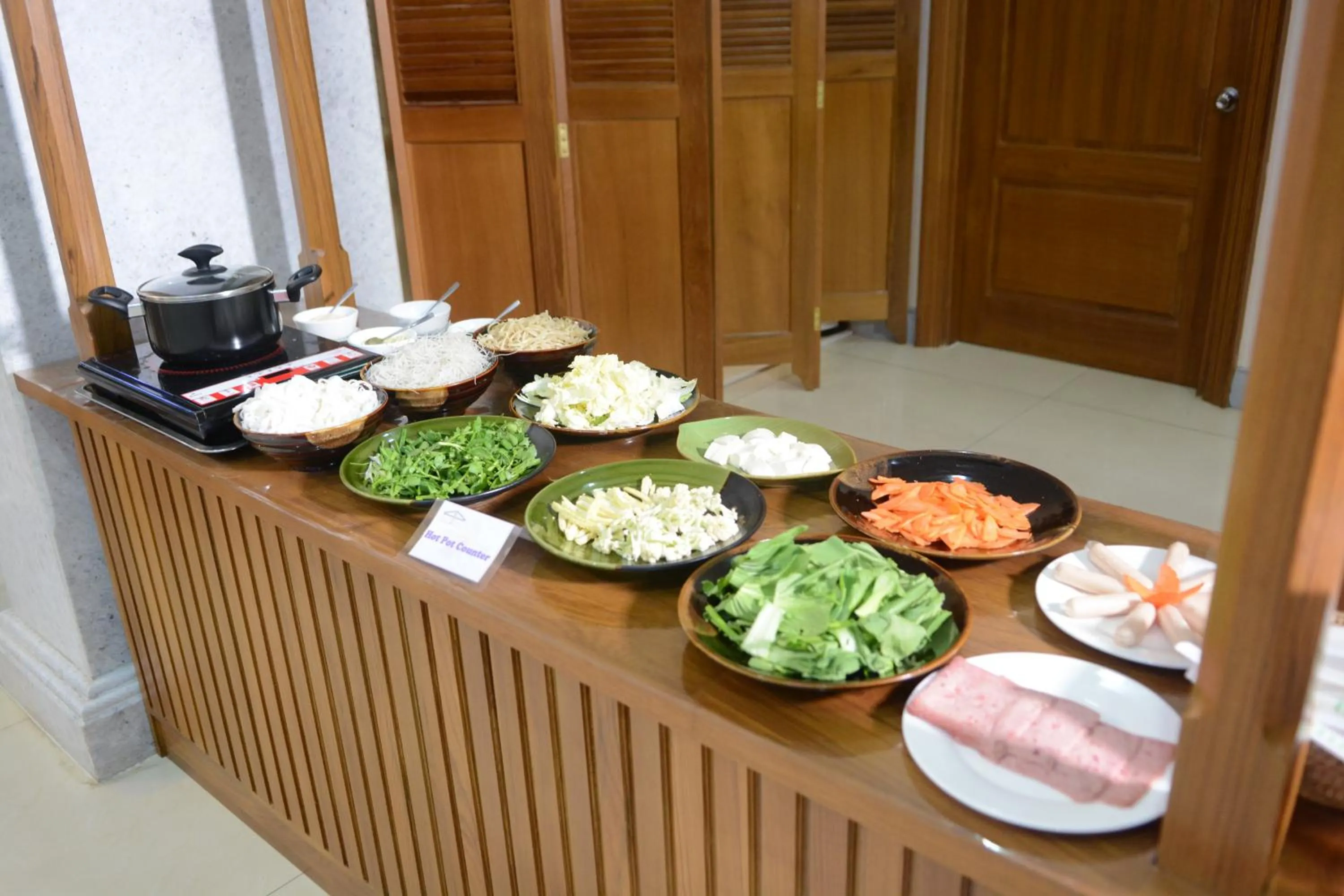 Buffet breakfast in Hotel Sidney