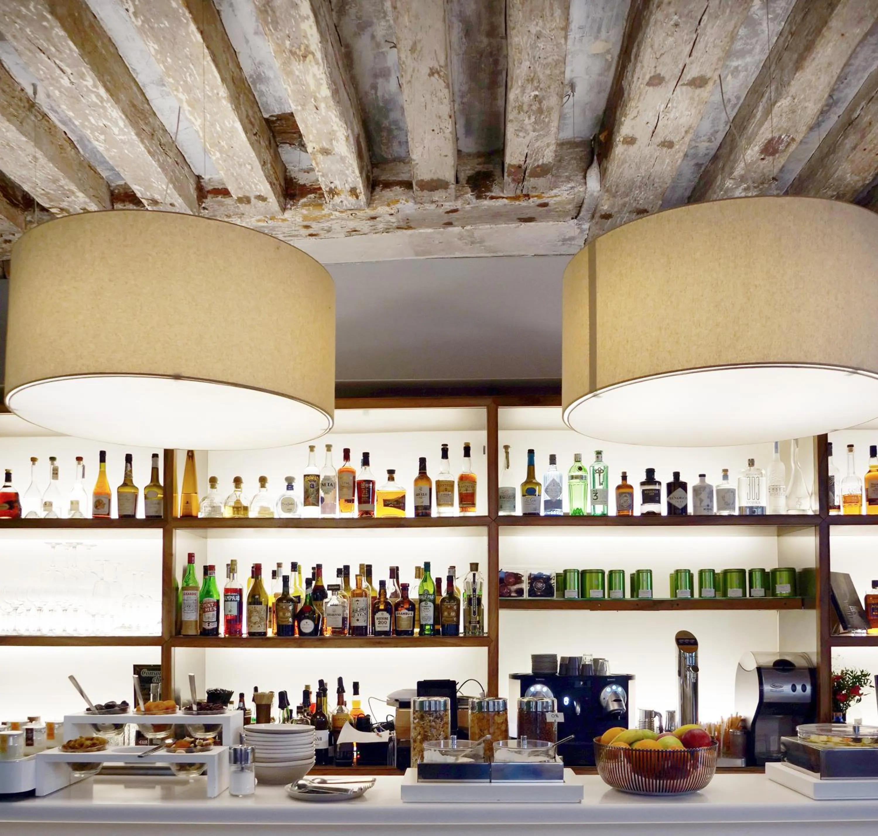 Breakfast in Hôtel Jules & Jim