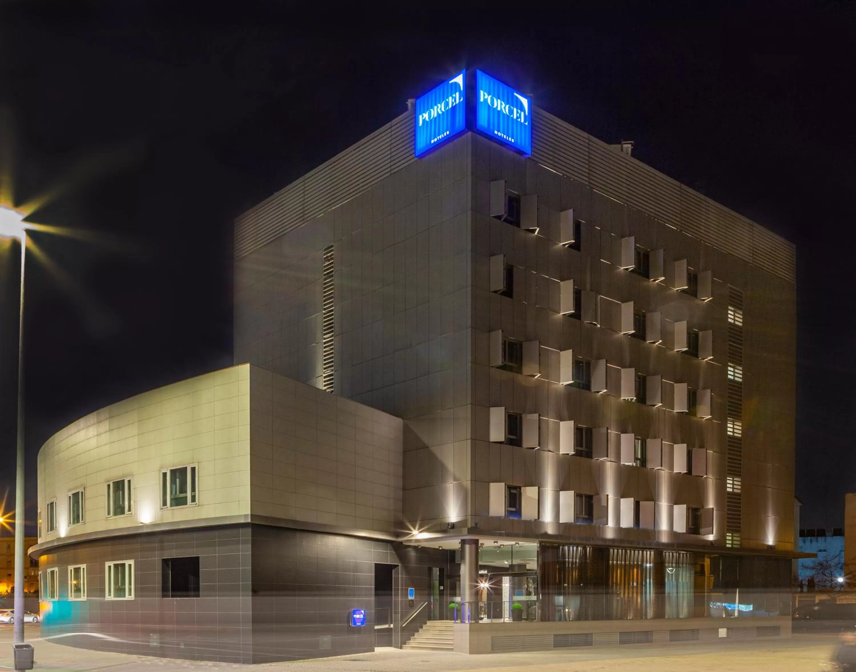 Property building in Porcel Torneo