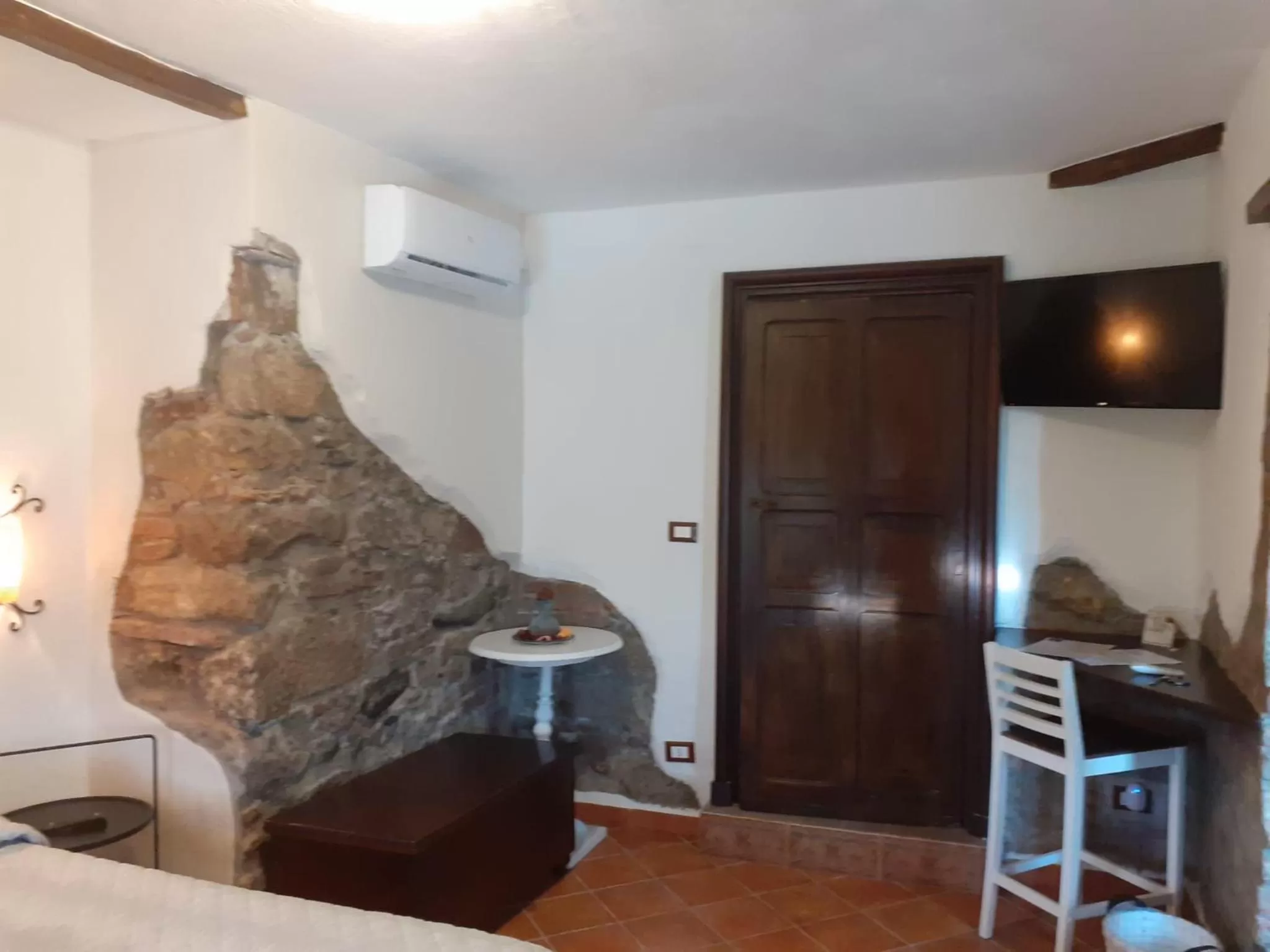 Decorative detail in B&B Borgo Cortese