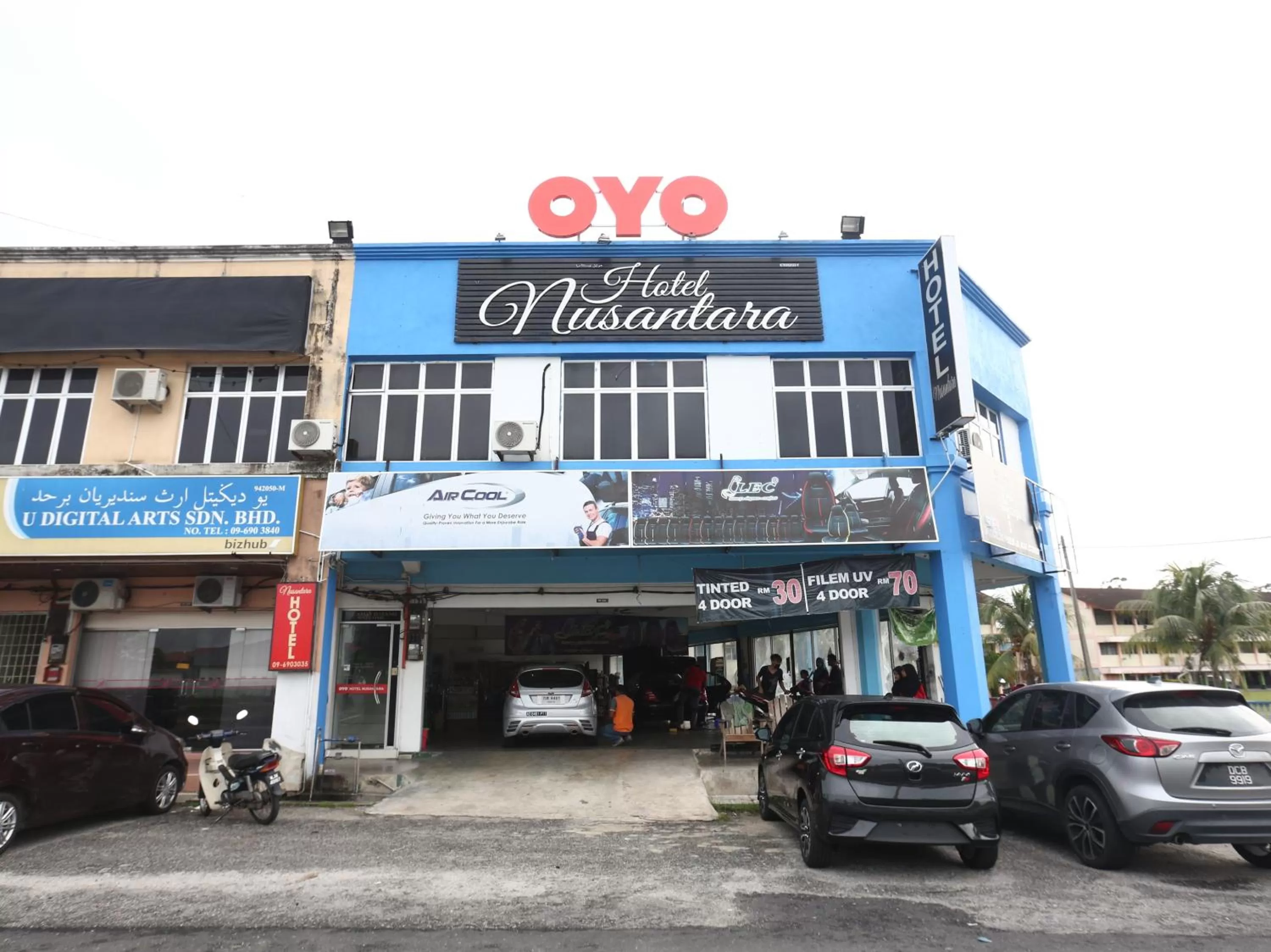 Facade/entrance, Property Building in OYO 89435 Nusantara Group Hotel
