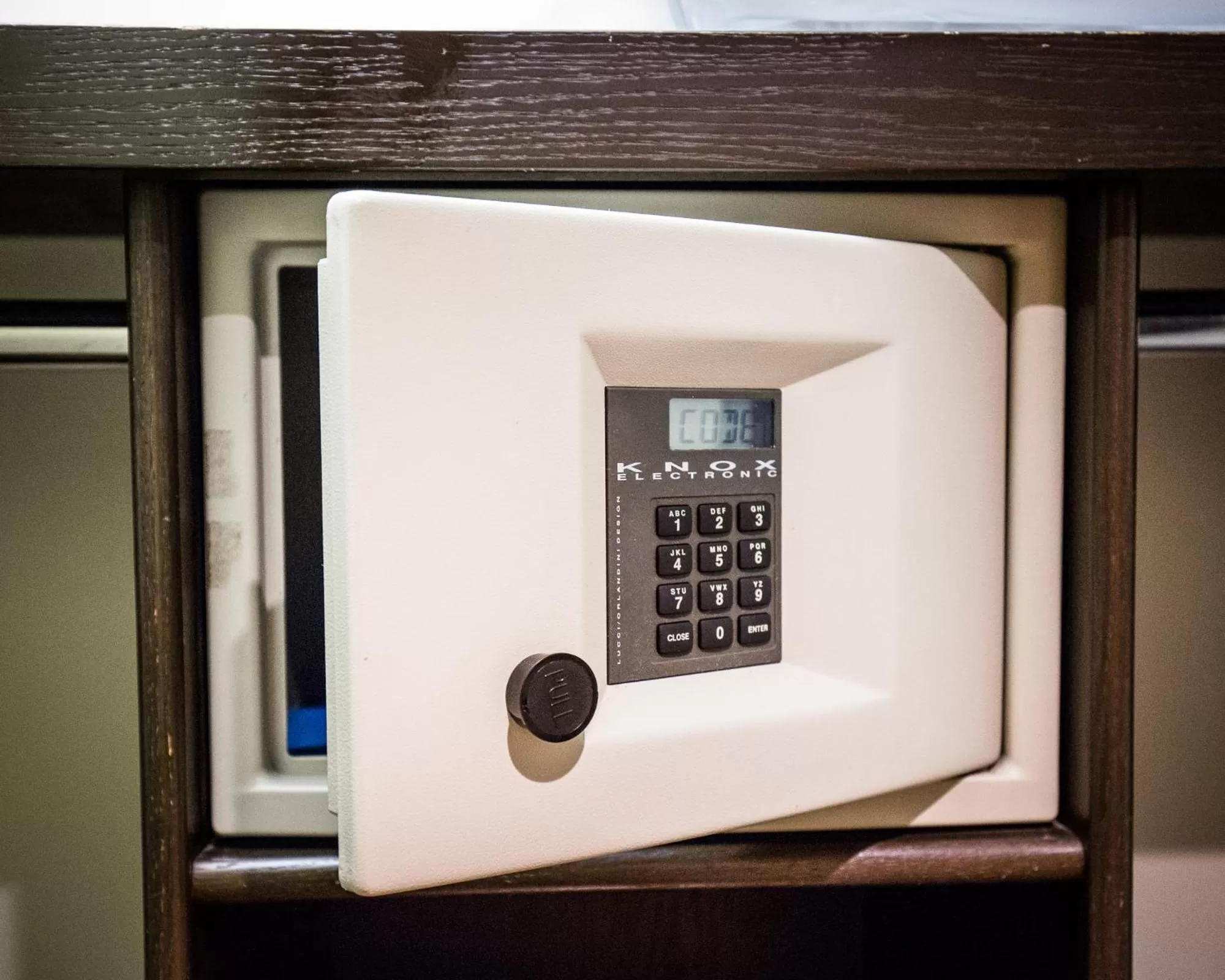 safe in The Belvedere Hotel