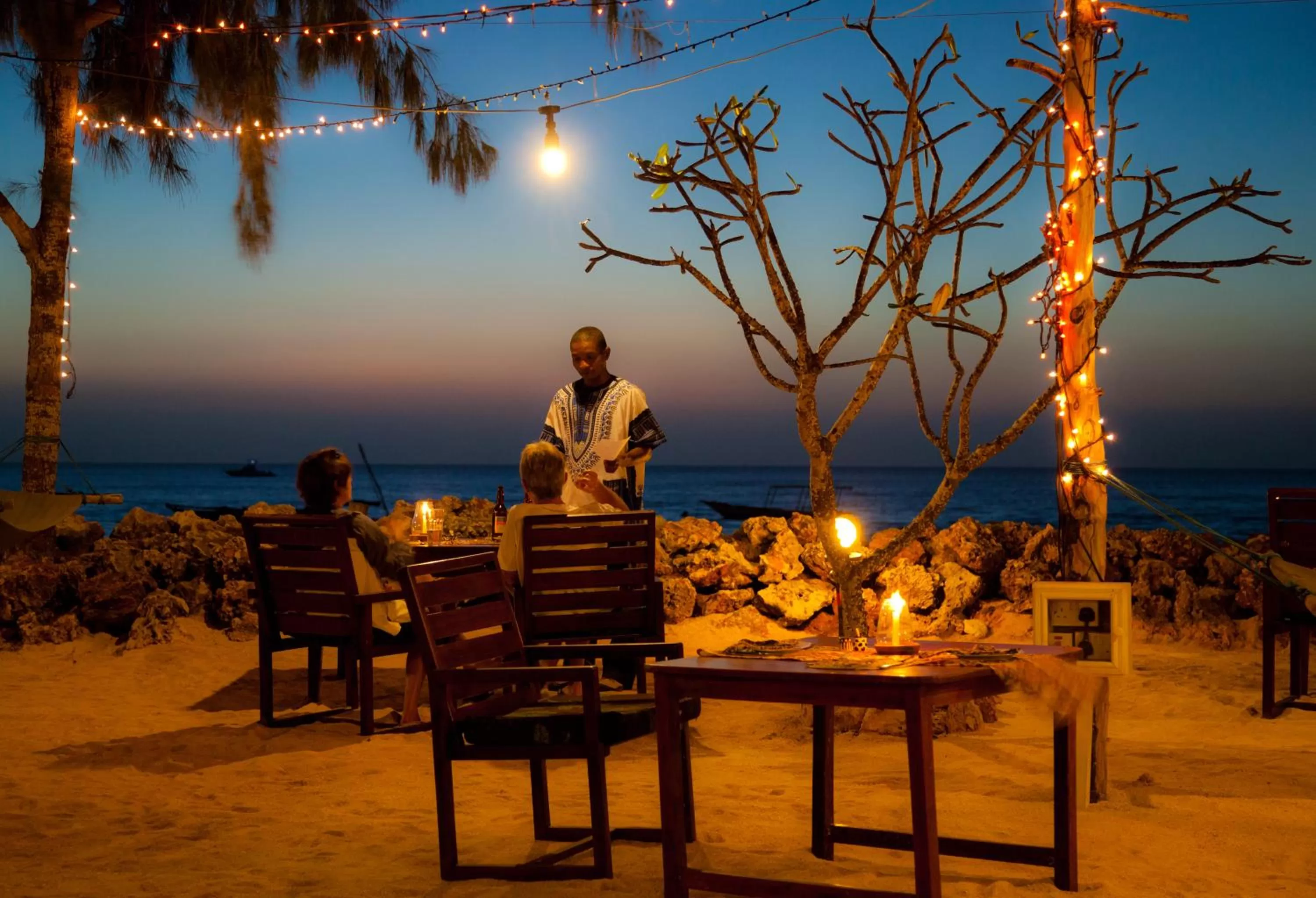 Restaurant/places to eat in Flame Tree Cottages