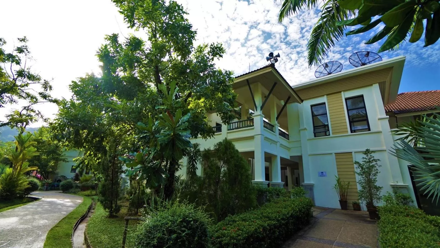 Property building in Baan Khaolak Beach Resort