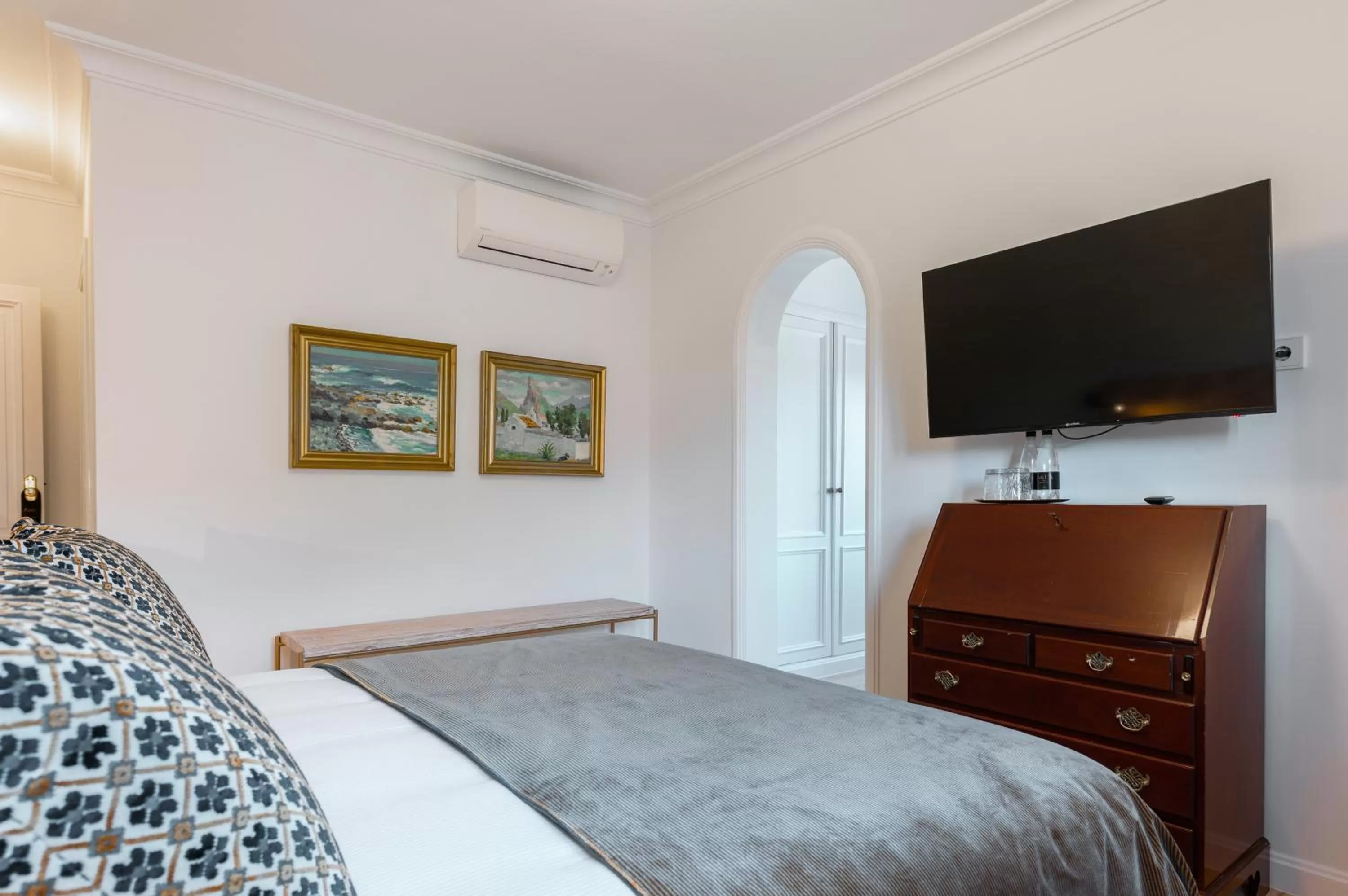 TV and multimedia, Bed in Hotel Boutique San Diego - Adults Only