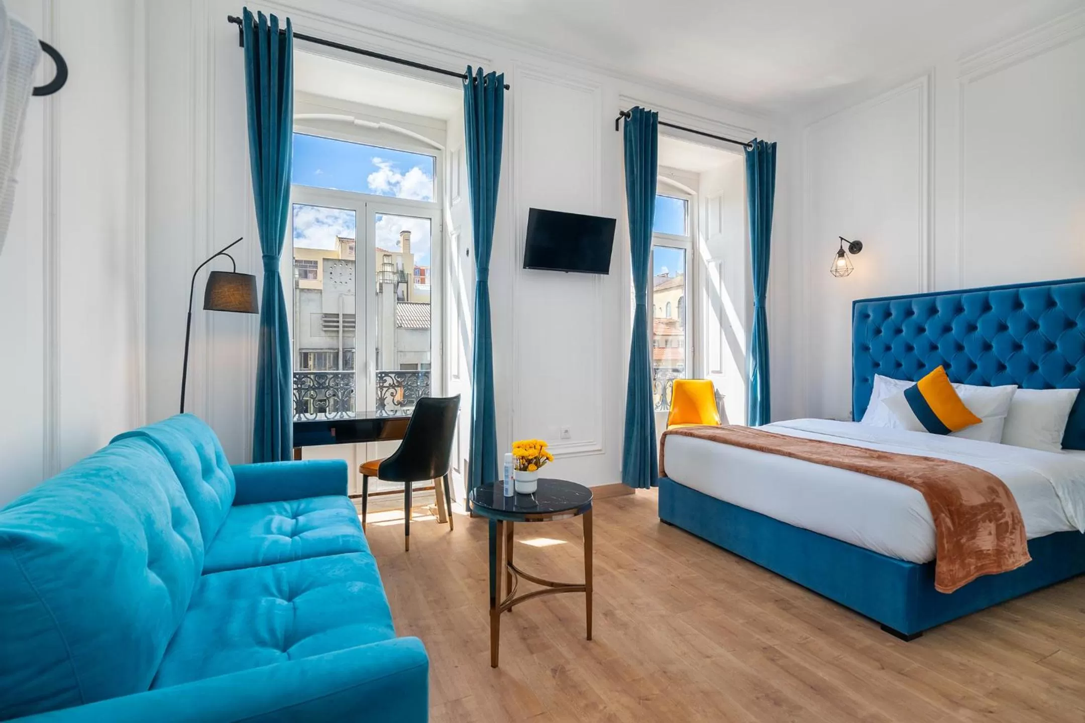 Photo of the whole room, Bed in Lisbon 5 Hotel