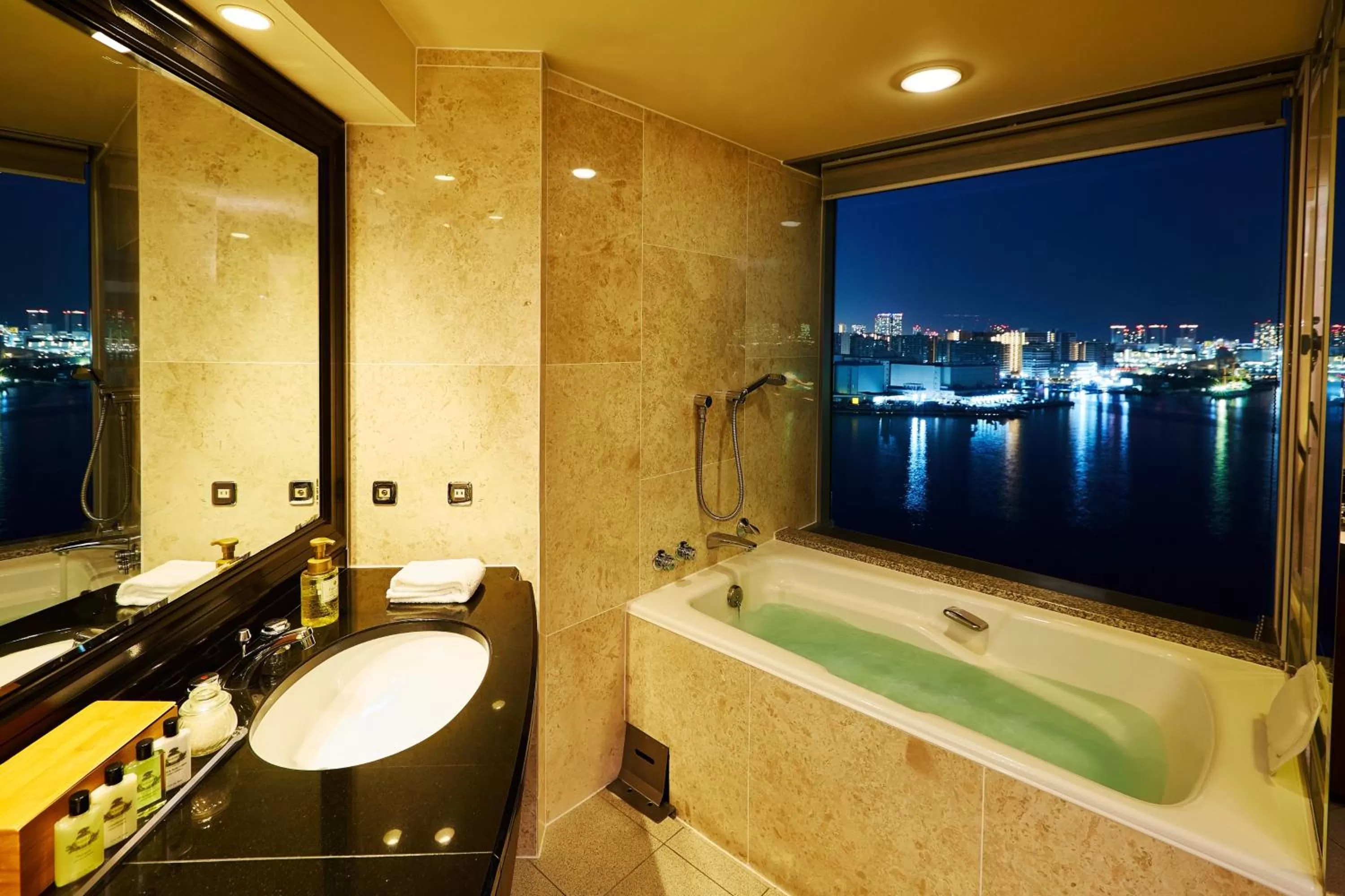 Bathroom in InterContinental Tokyo Bay by IHG