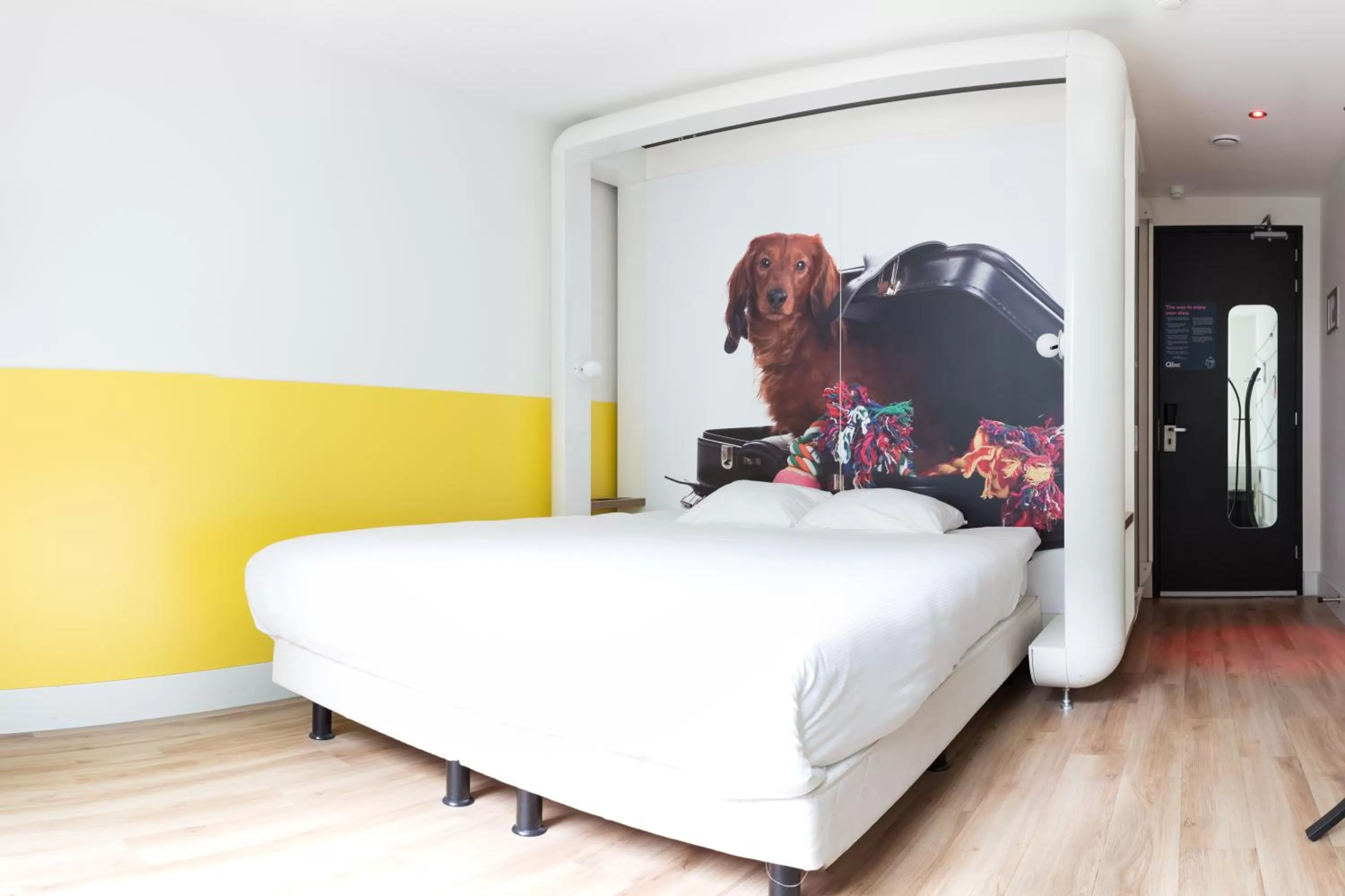 Bed in Qbic Amsterdam WTC