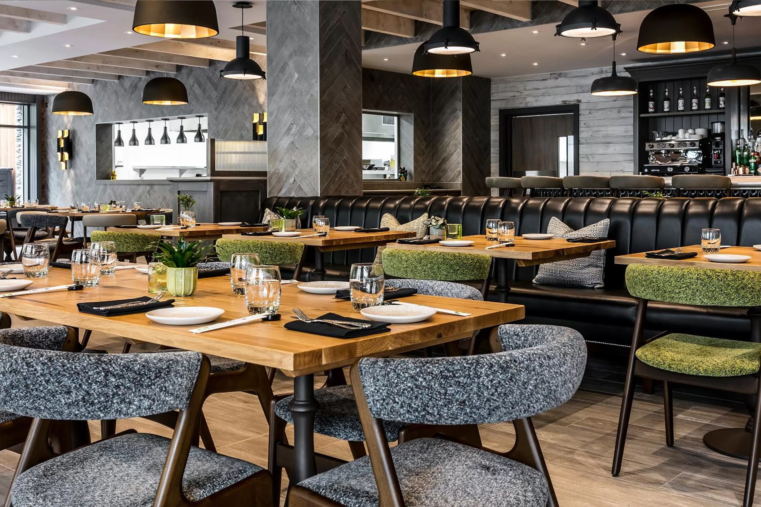 Restaurant/places to eat in Lodore Falls Hotel & Spa